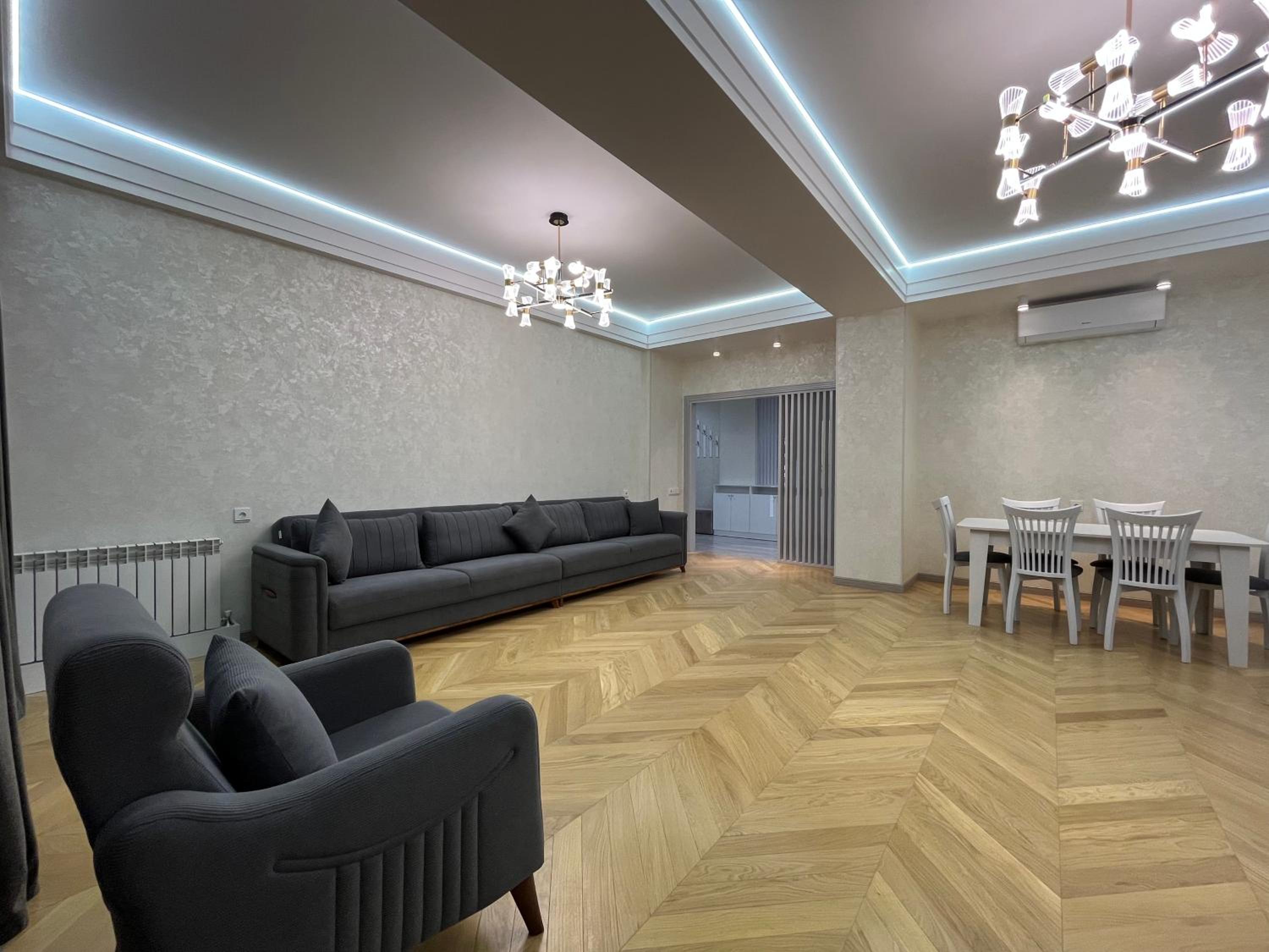 White City Apartment