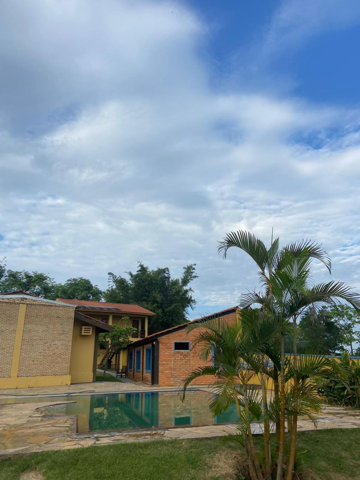 POUSADA PEQUIZEIRO