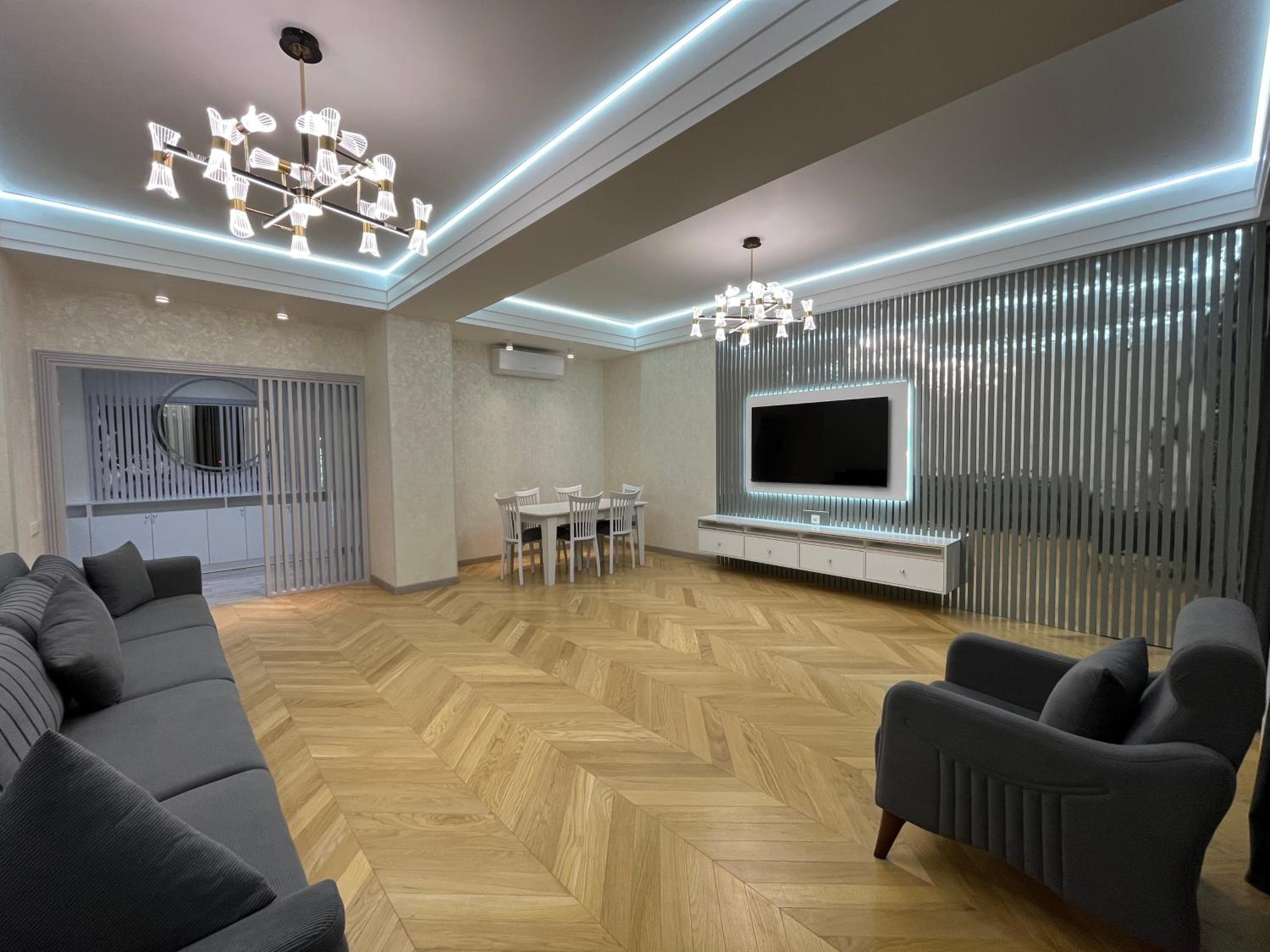 White City Apartment