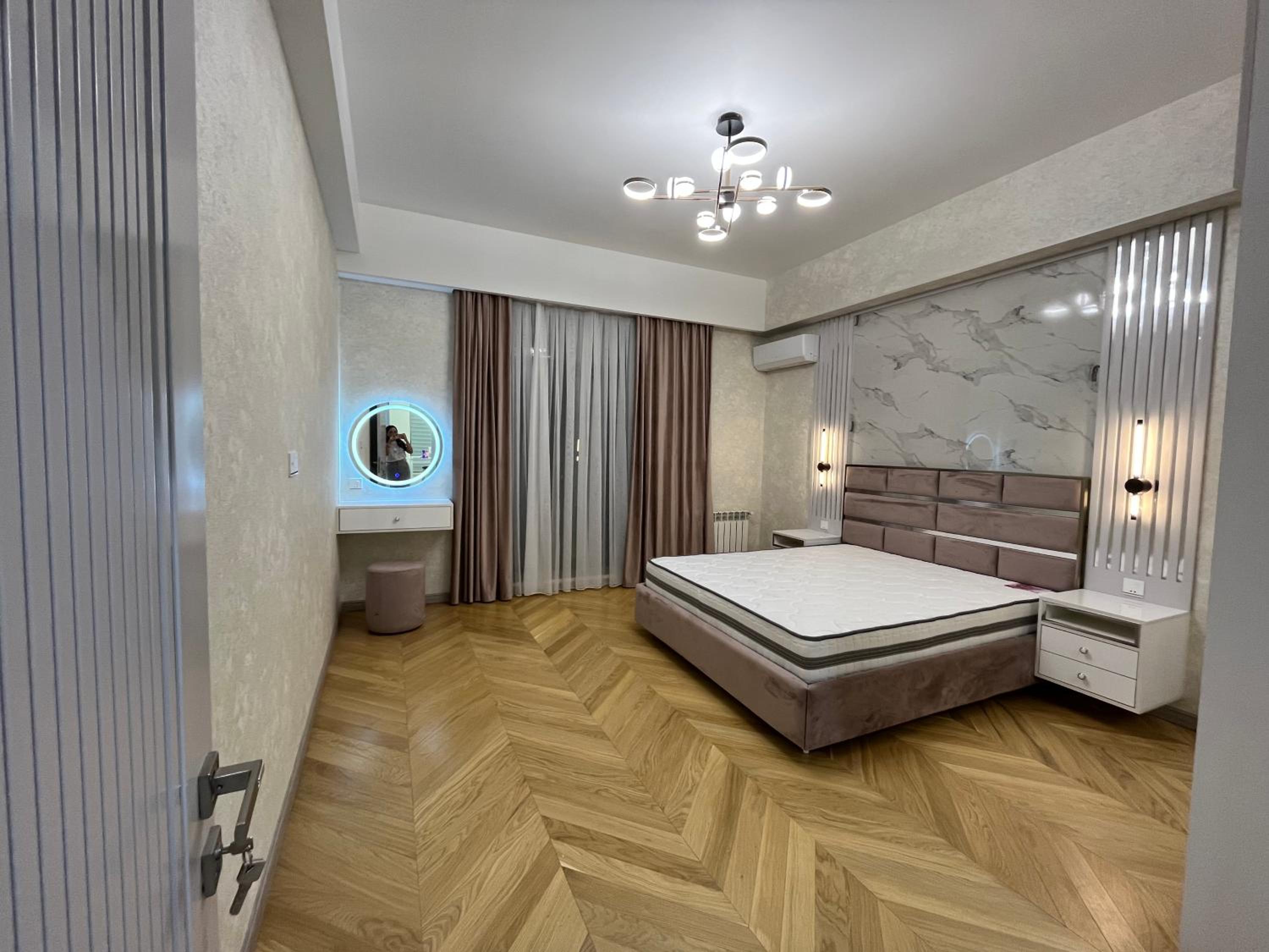 White City Apartment