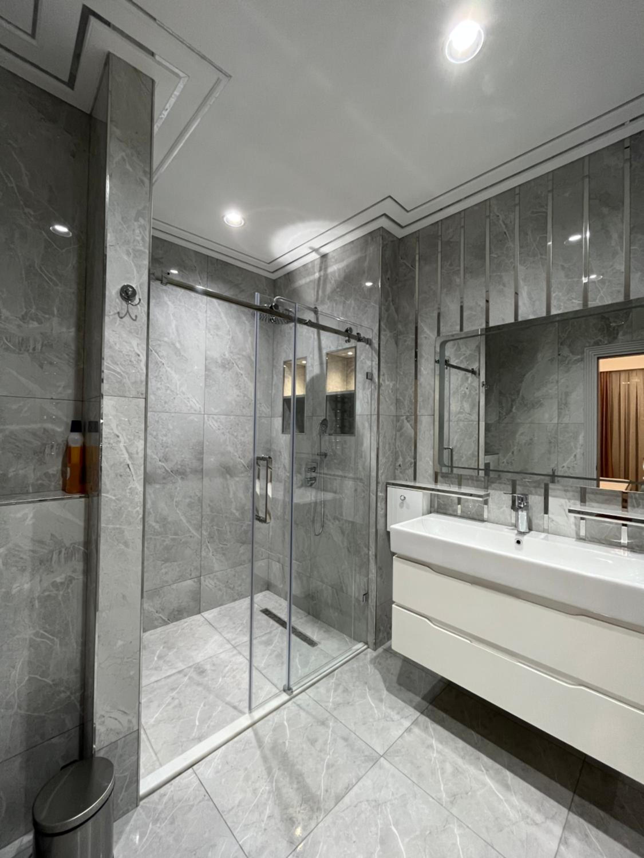 White City Apartment