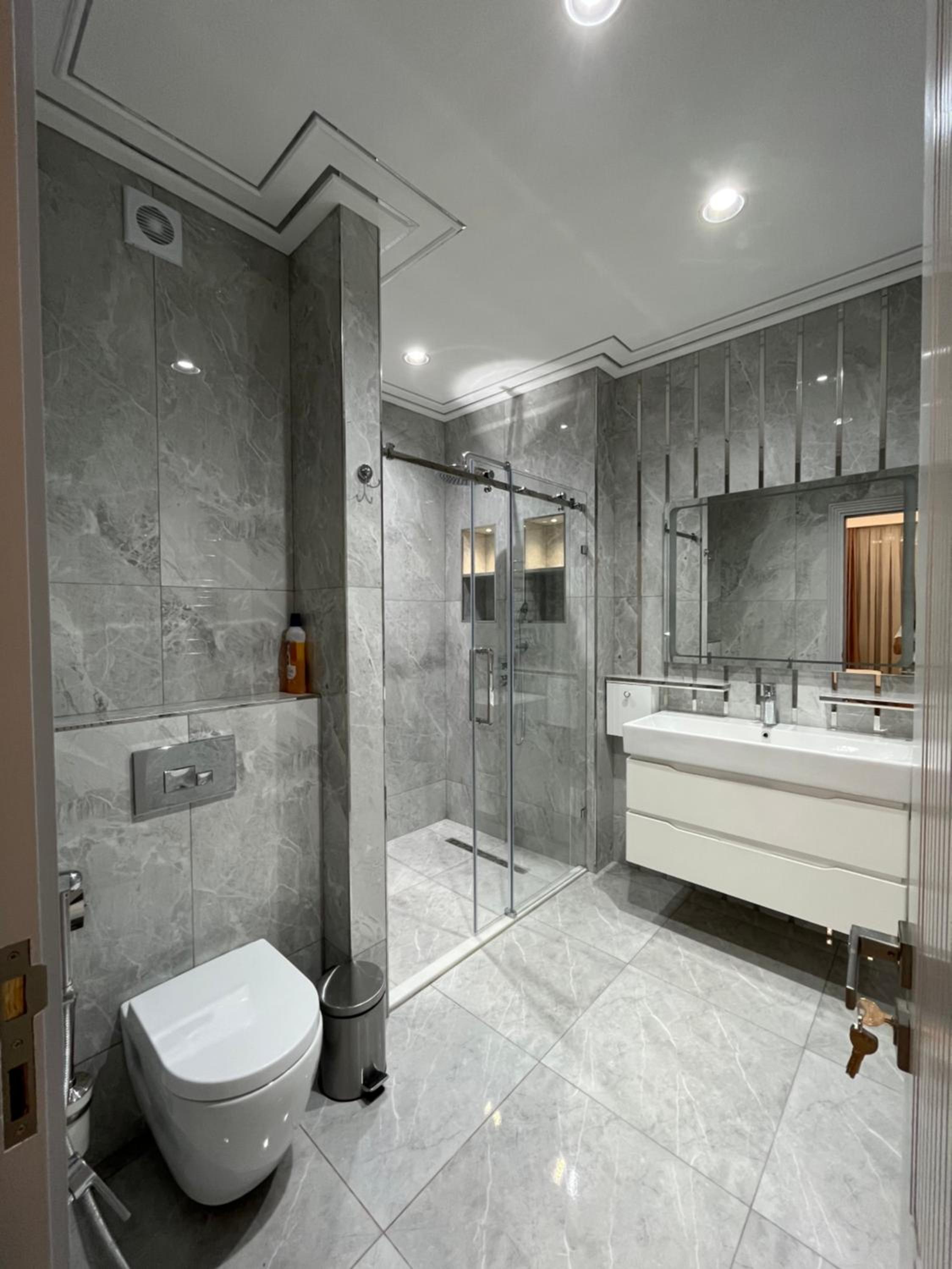 White City Apartment
