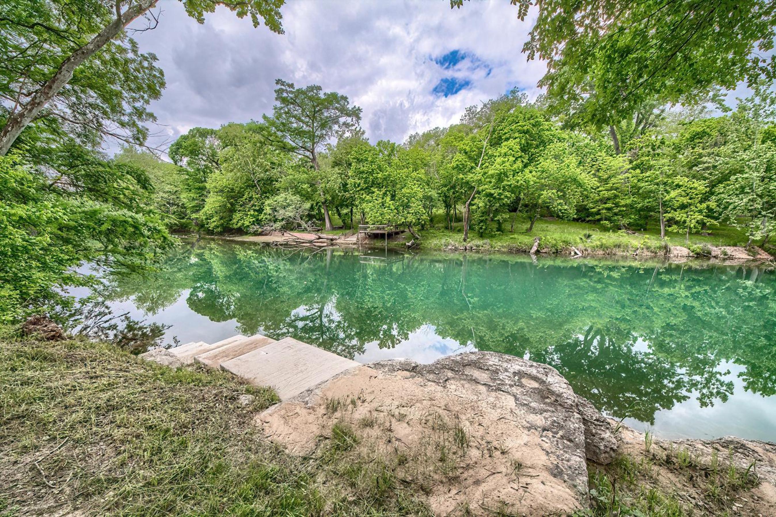 CL 2849 River Escape At Horseshoe Falls view 2