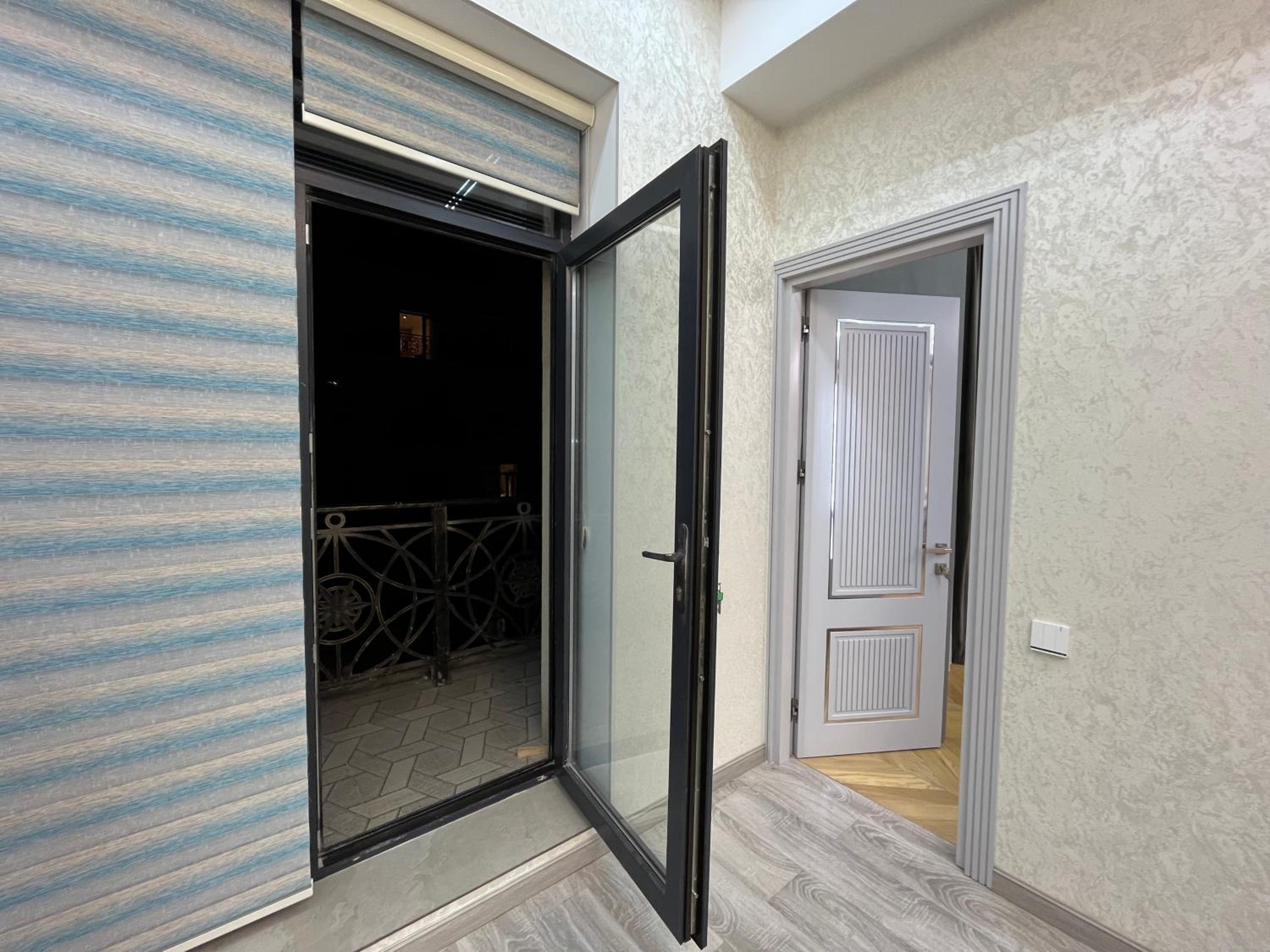 White City Apartment