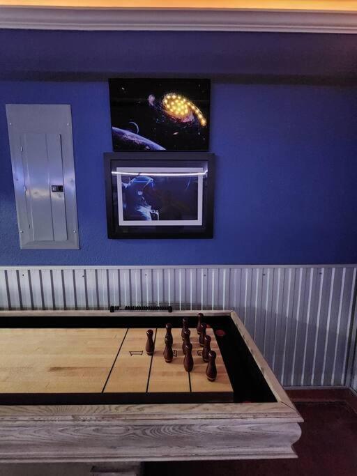 Magnificent Home, Game-room, Close to Everything view 5