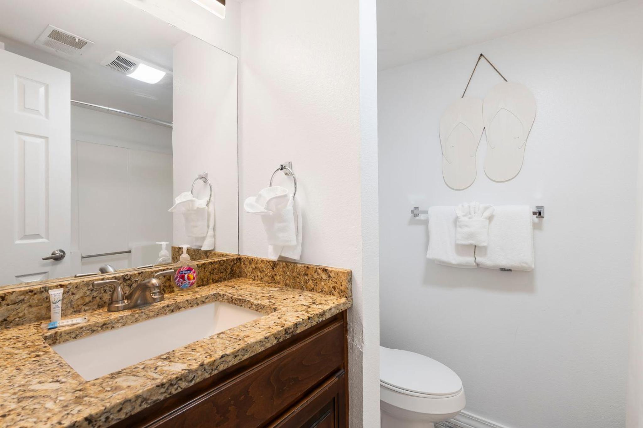 2 Decks Overlooking Launch Pad-Free Daily Tickets-Great Location with Community Amenities!
