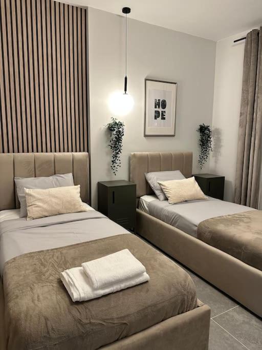 Monique Luxury Apartment