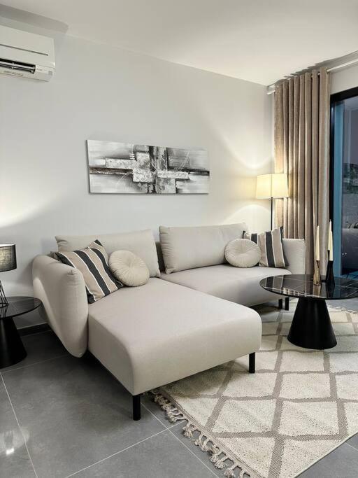 Monique Luxury Apartment
