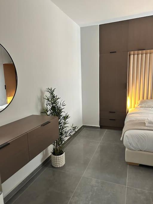 Monique Luxury Apartment