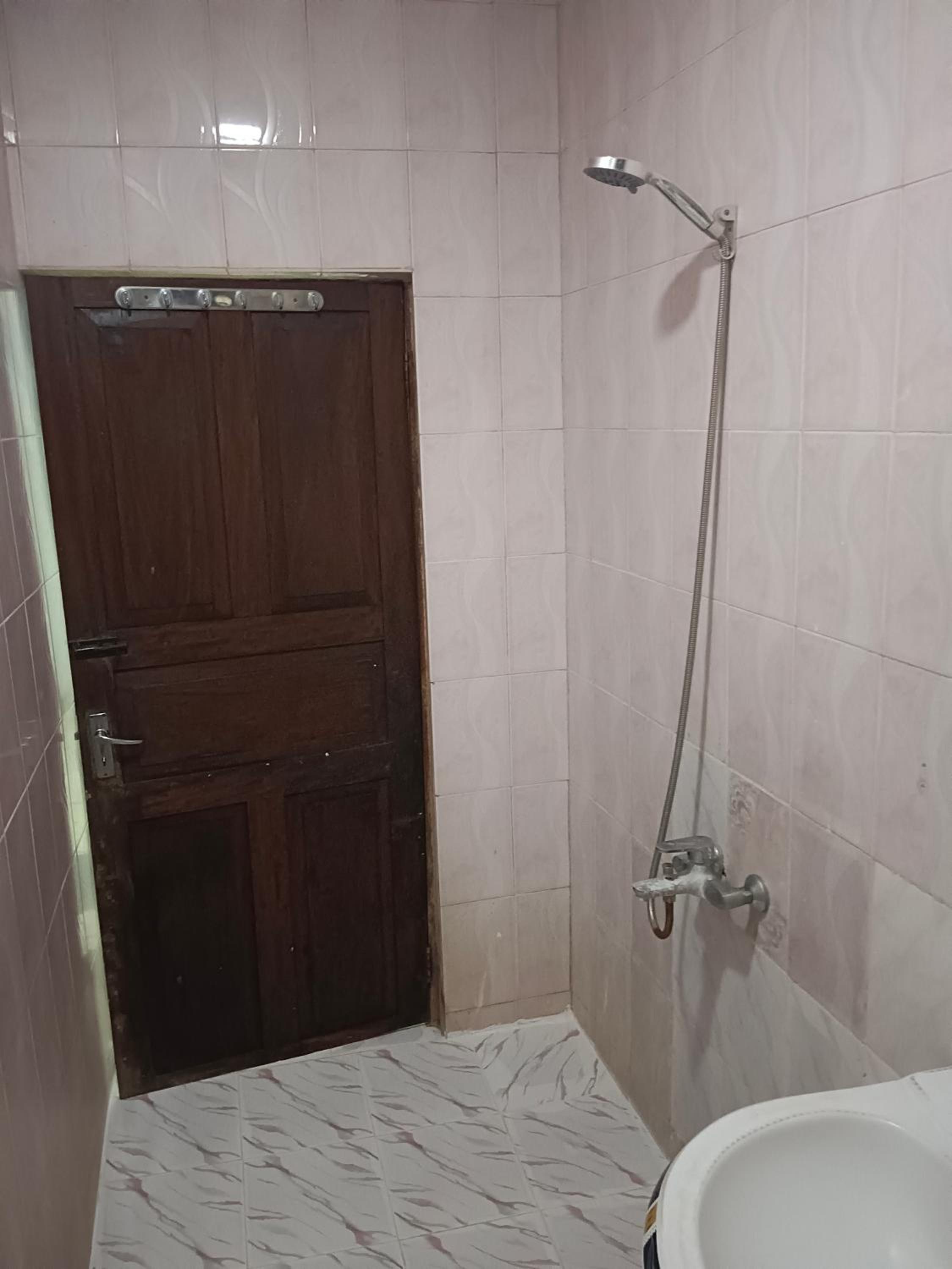Luhasa second floor apartment