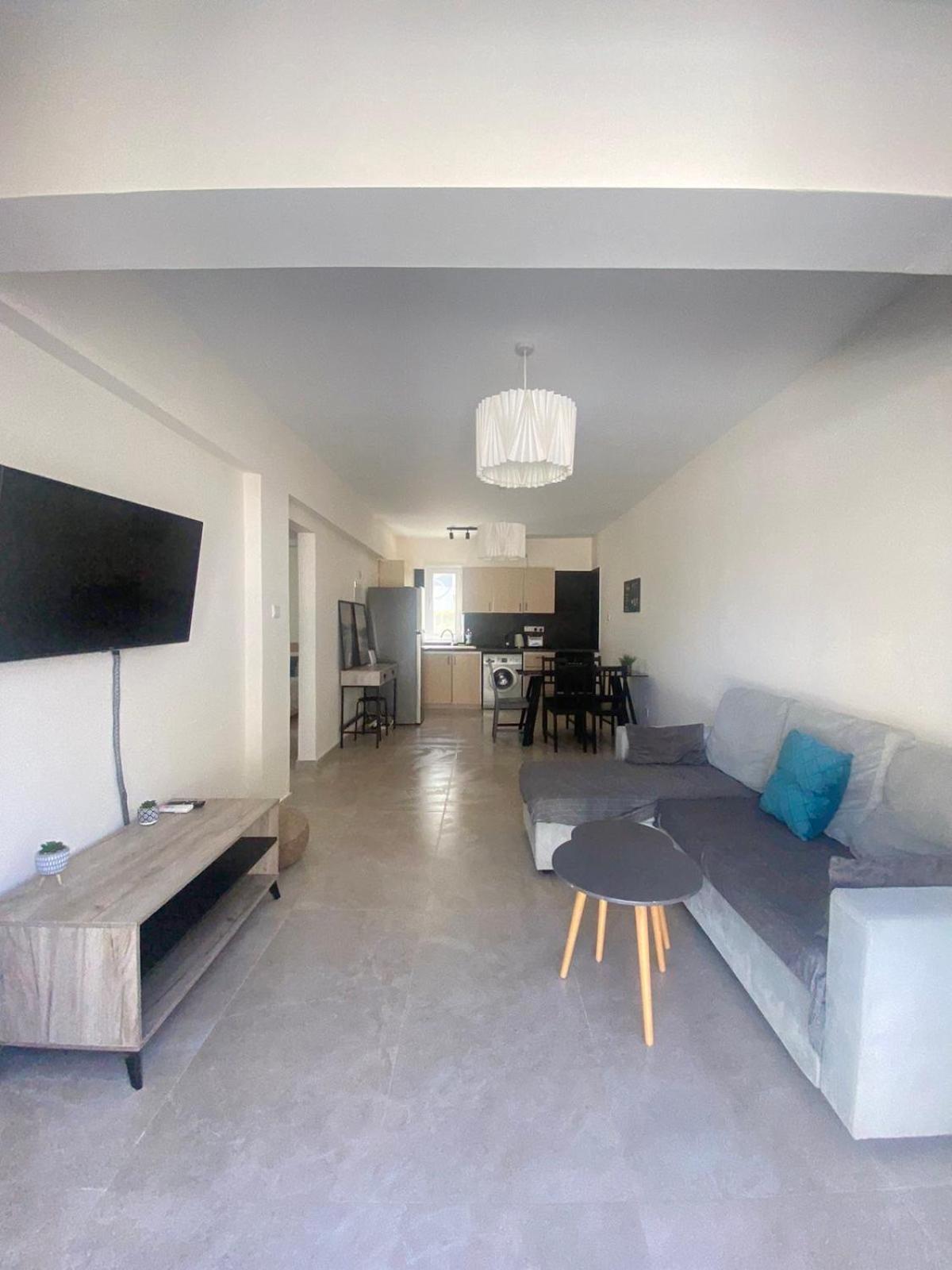 Mari House-close to the beach