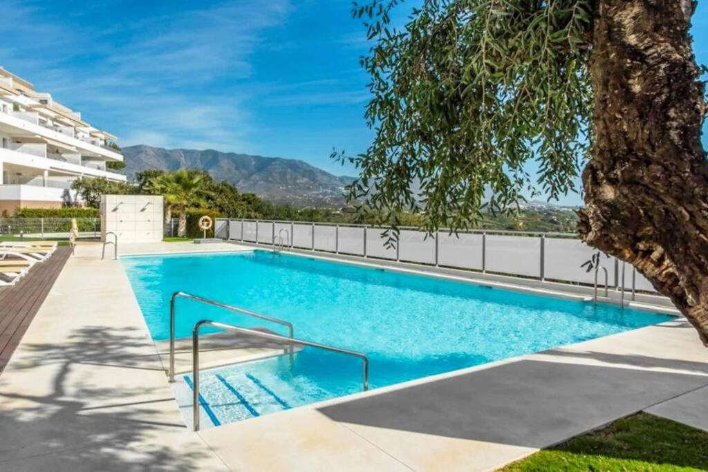 Appart de standing Piscine Superbe vue golf