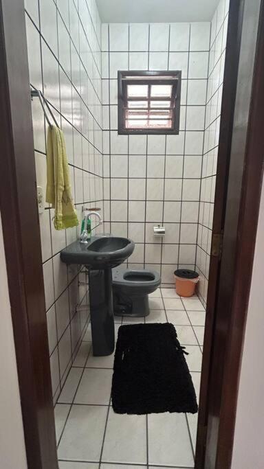 Casa próxima da praia e do centro em Guriri