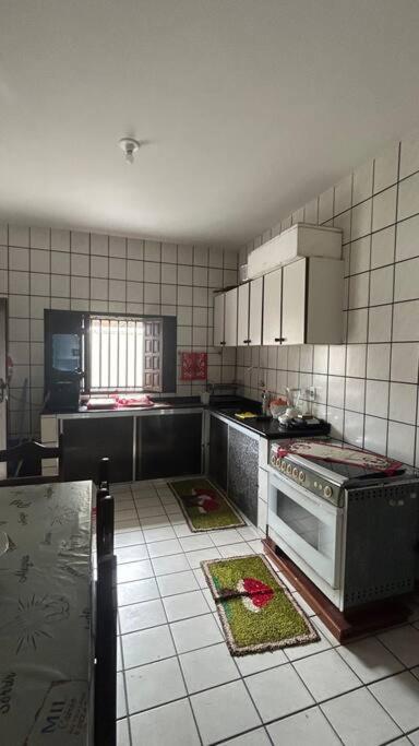 Casa próxima da praia e do centro em Guriri
