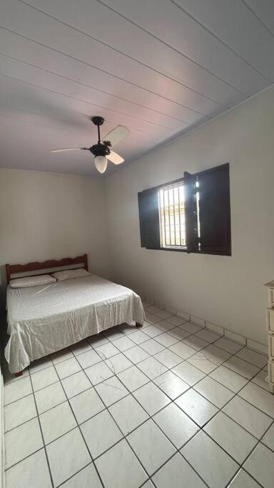 Casa próxima da praia e do centro em Guriri