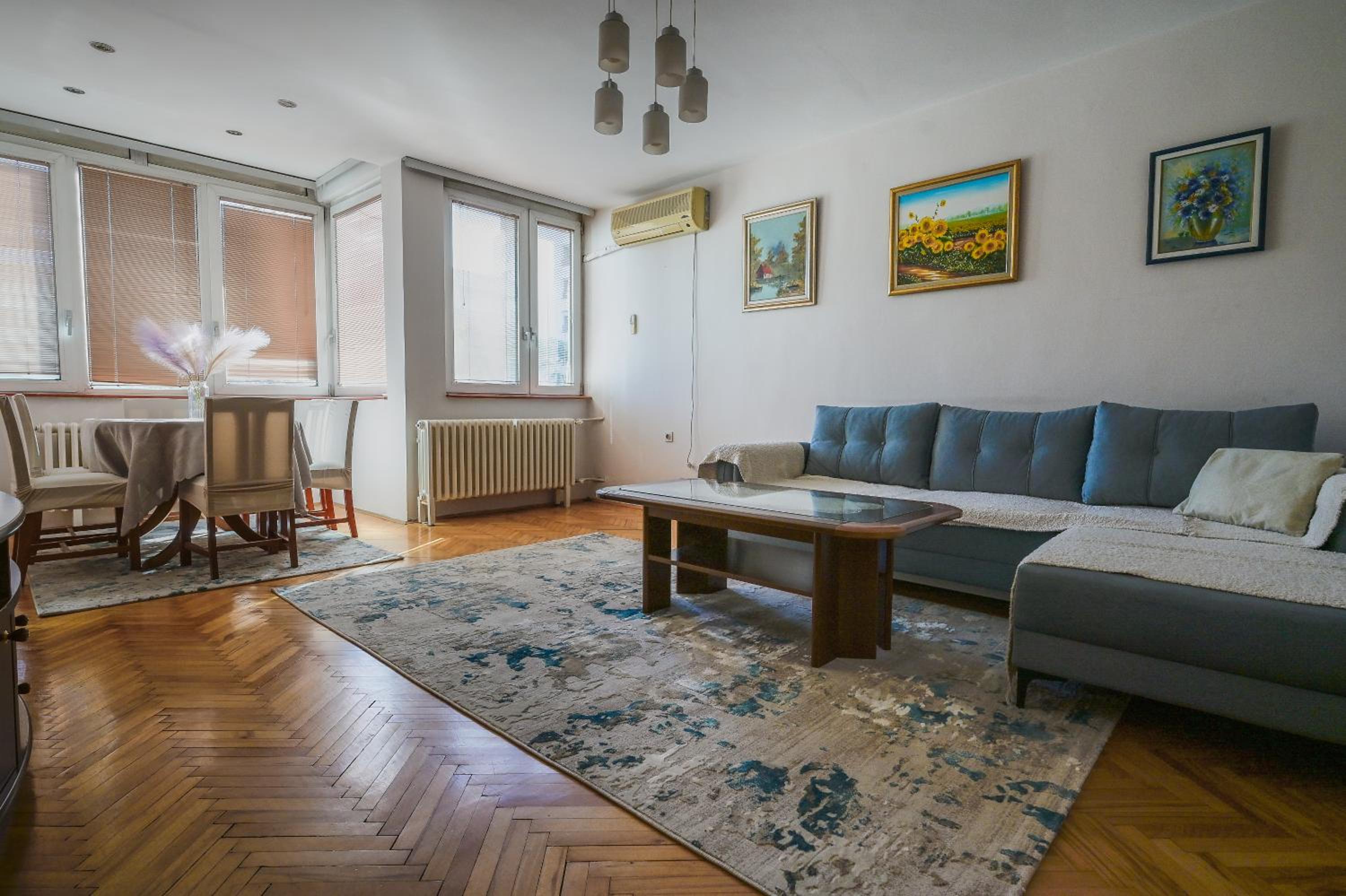 City Centre Comfort Apartment - Free Parking