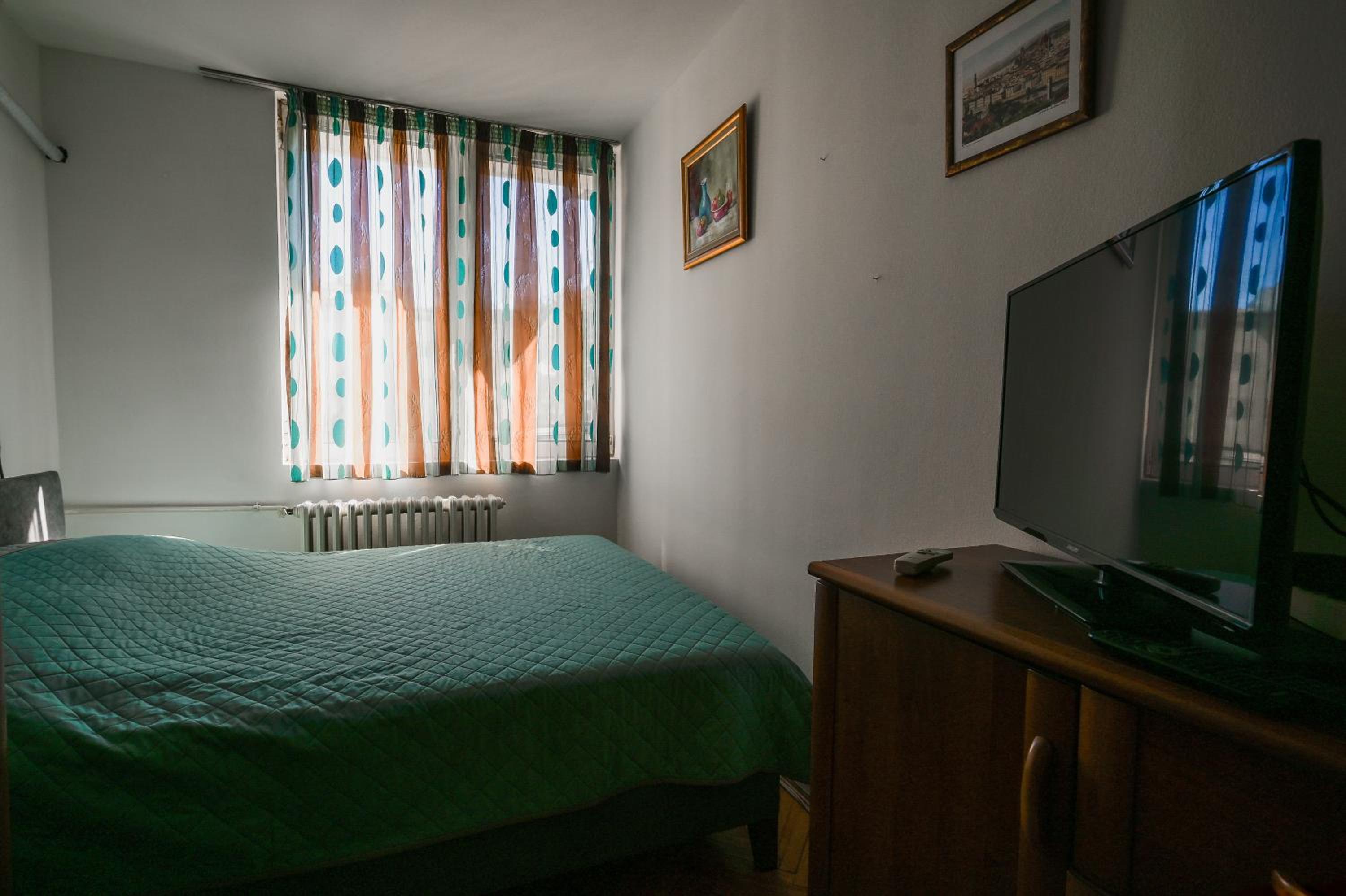 City Centre Comfort Apartment - Free Parking