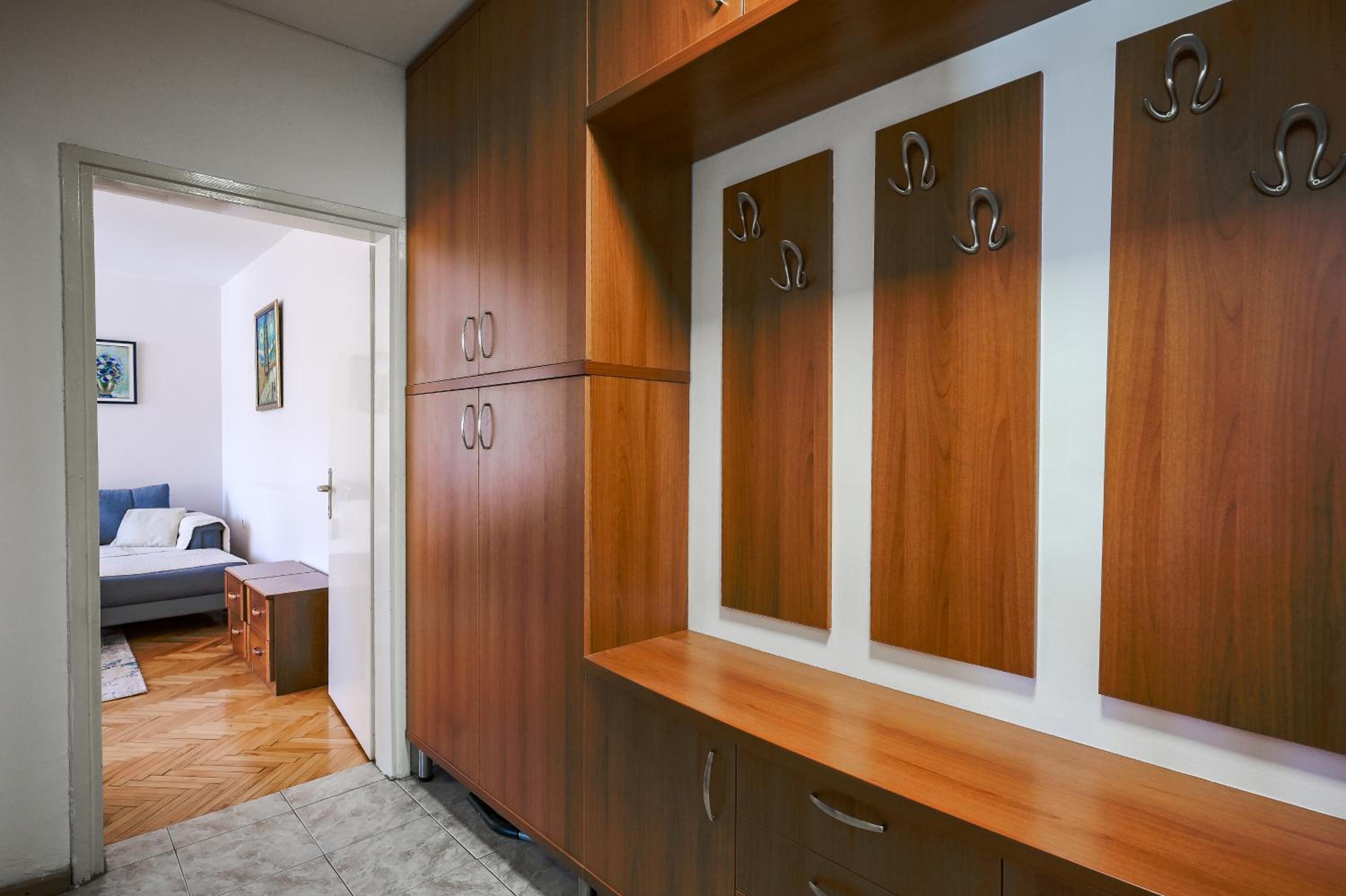 City Centre Comfort Apartment - Free Parking