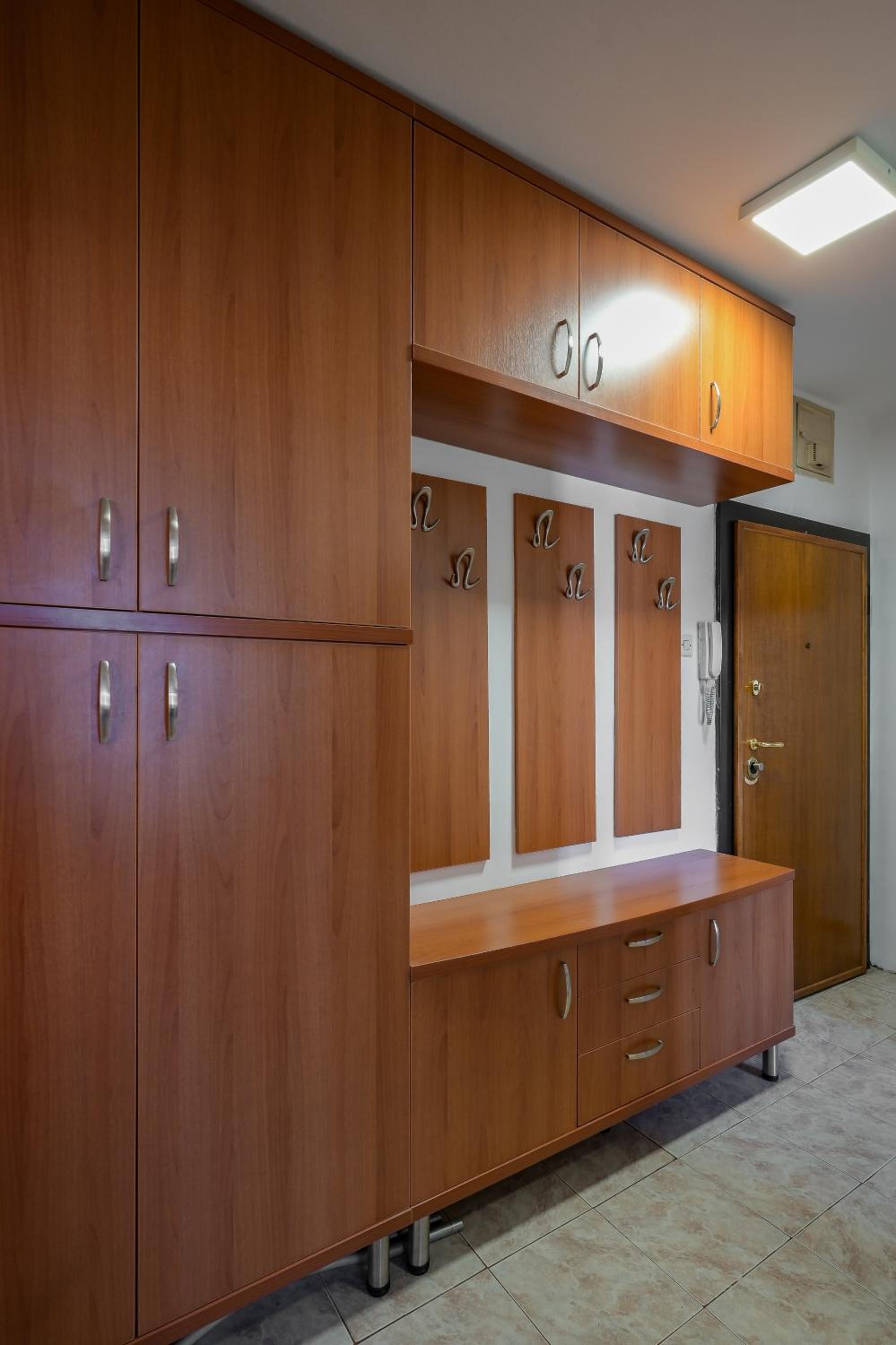 City Centre Comfort Apartment - Free Parking