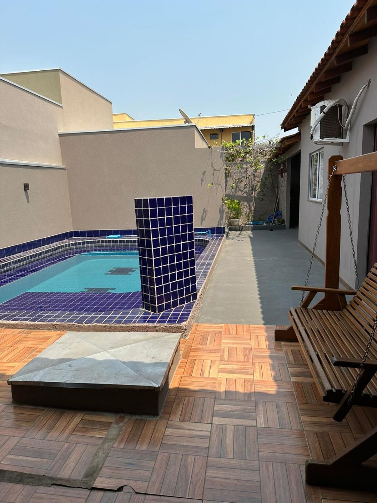 Casa grande com Piscina e Churrasqueira