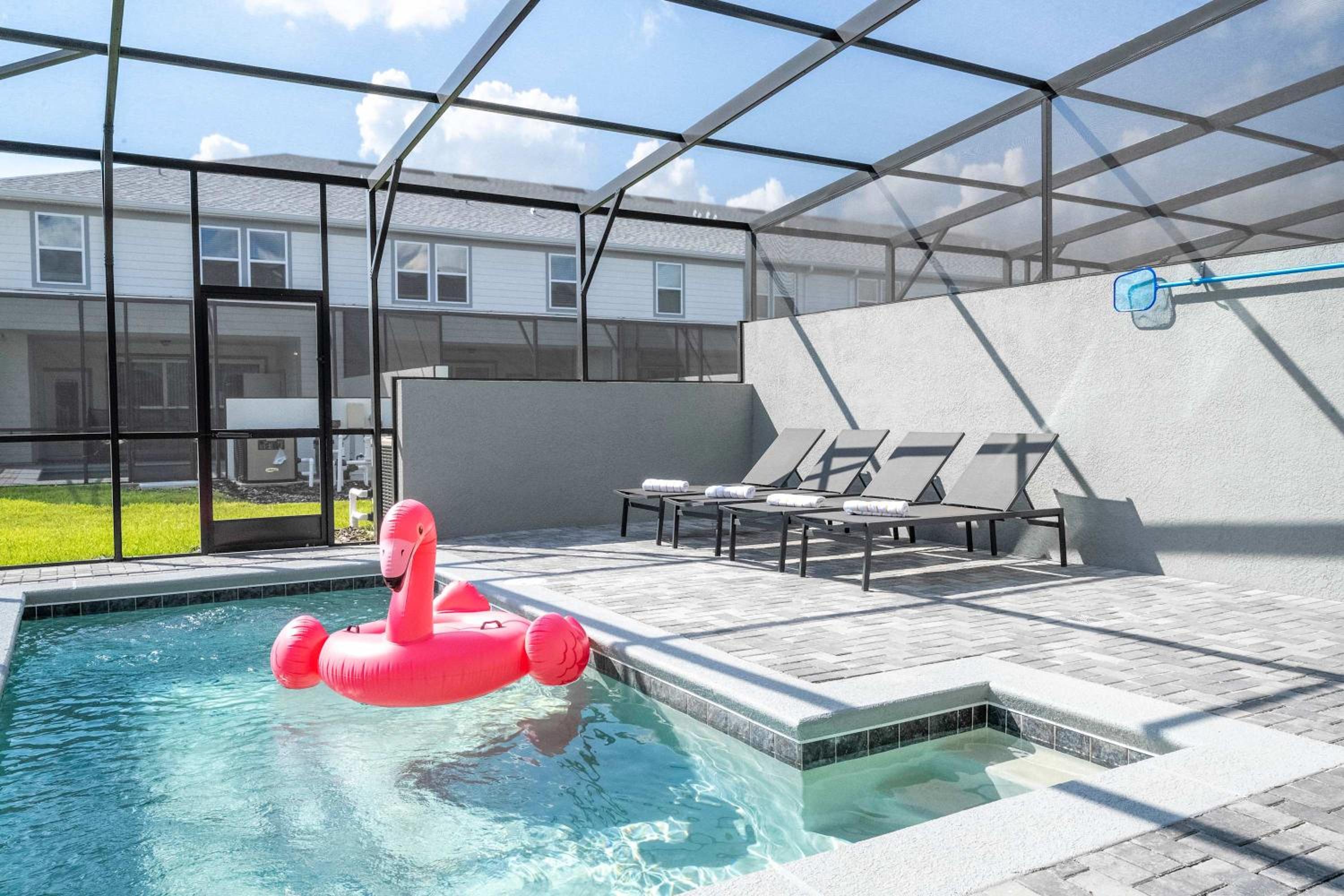 Gorgeous 5Bd Pool & Game Room at Windsor Cay 1253