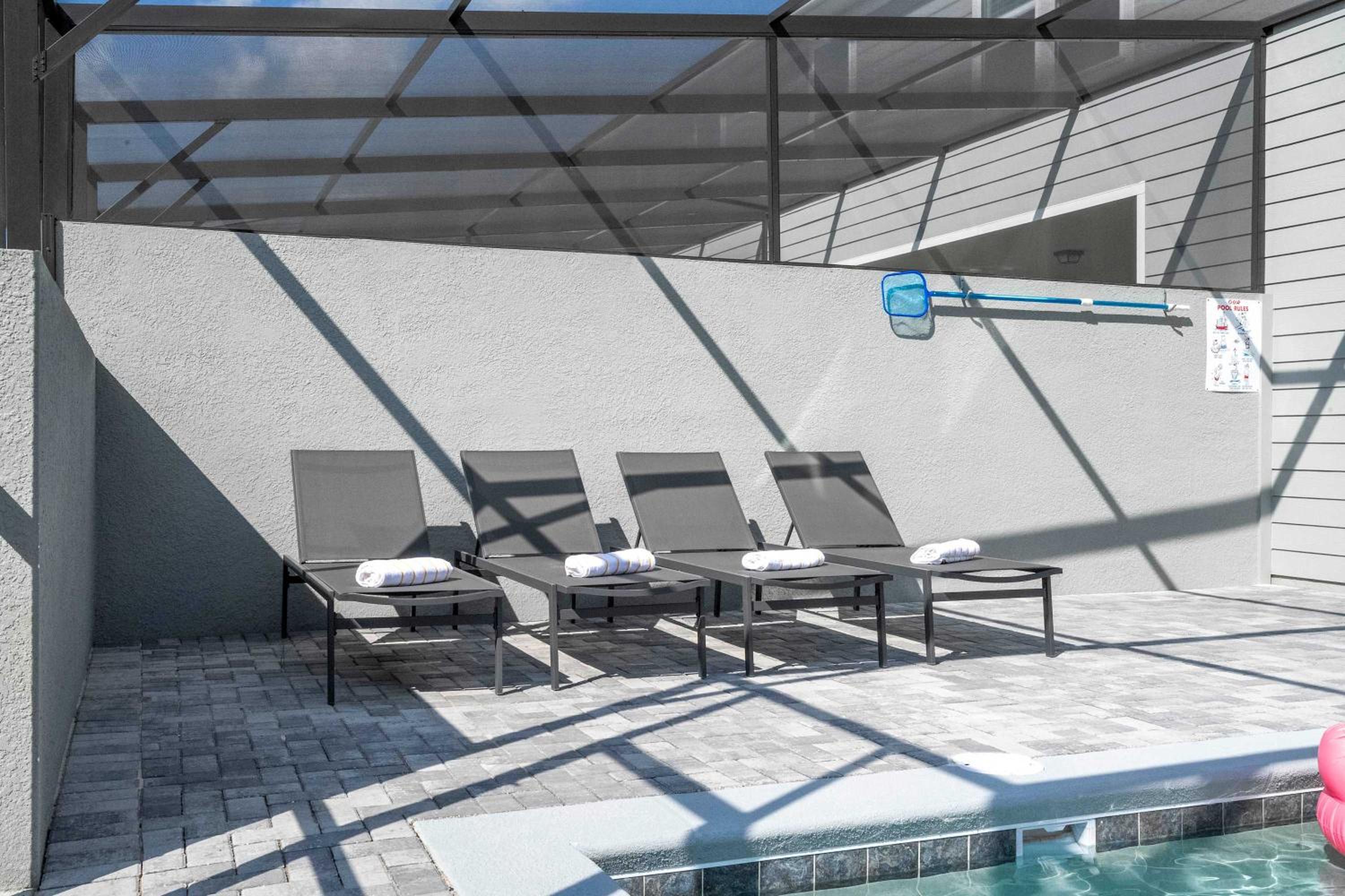 Gorgeous 5Bd Pool & Game Room at Windsor Cay 1253