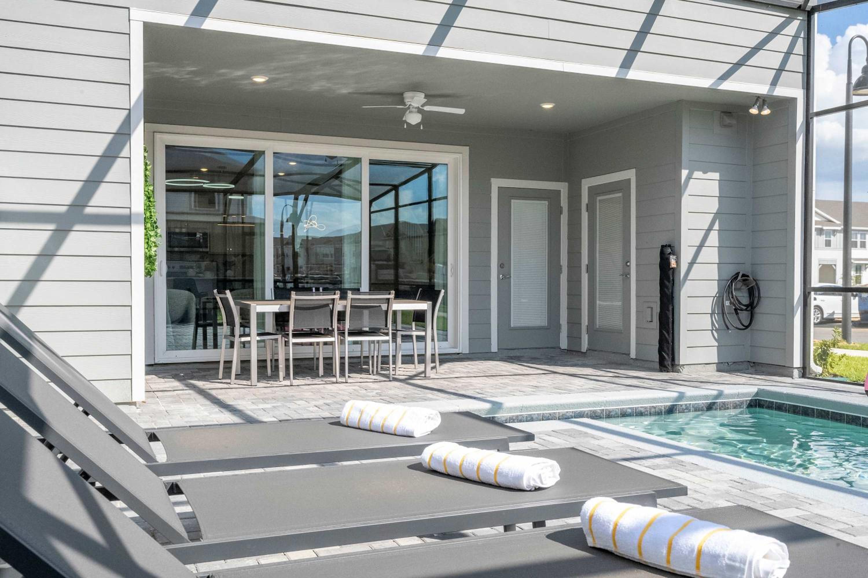Gorgeous 5Bd Pool & Game Room at Windsor Cay 1253