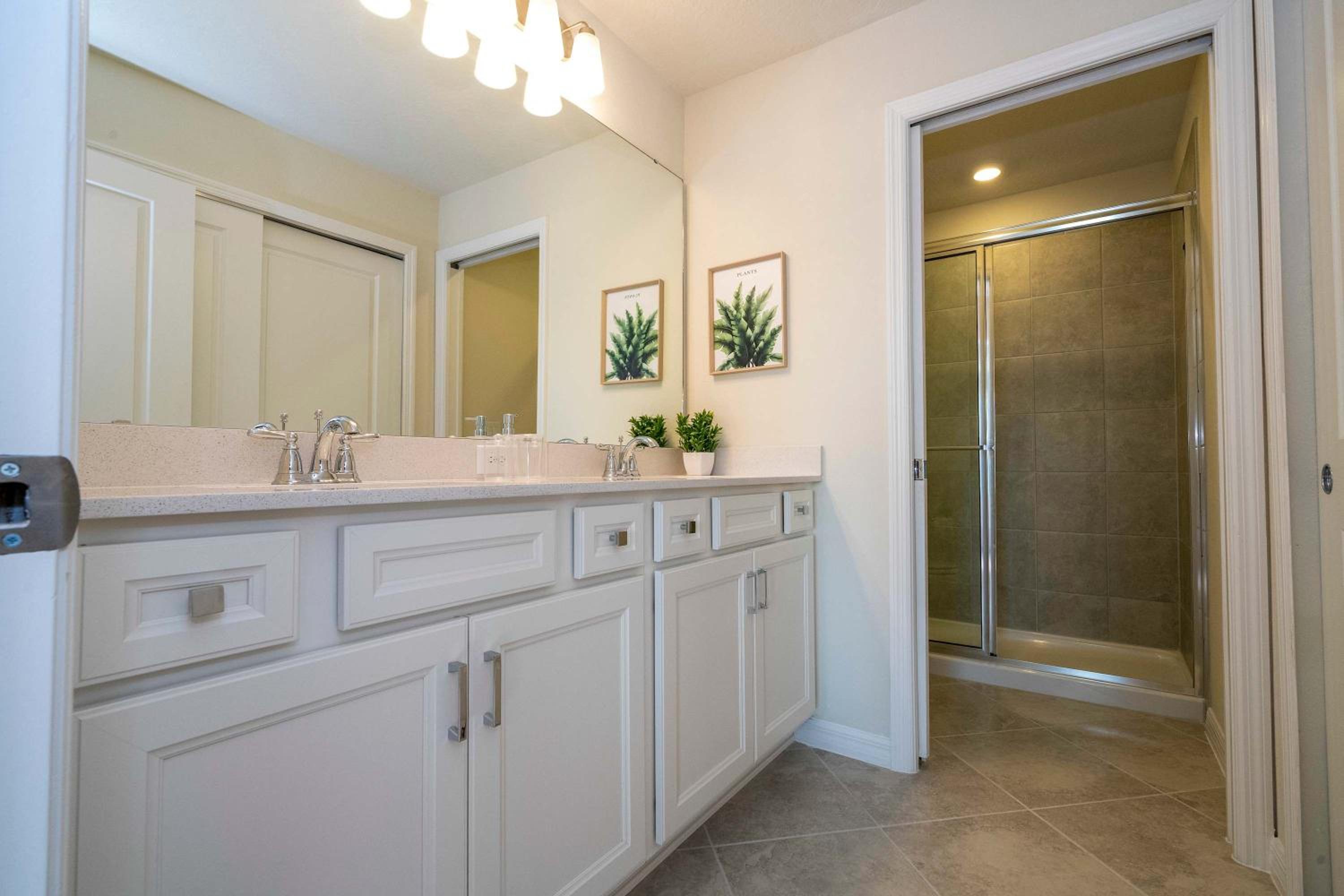 Gorgeous 5Bd Pool & Game Room at Windsor Cay 1253