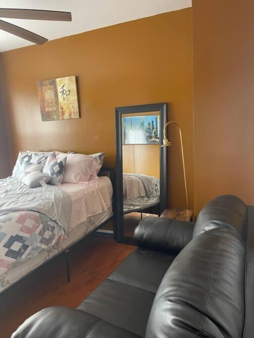 Large 3 BRM 2 Bath Near EWR NYC view 4