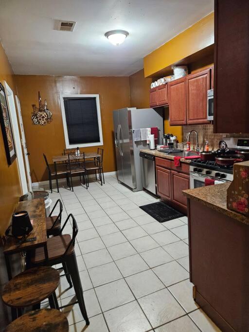 Large 3 BRM 2 Bath Near EWR NYC view 5