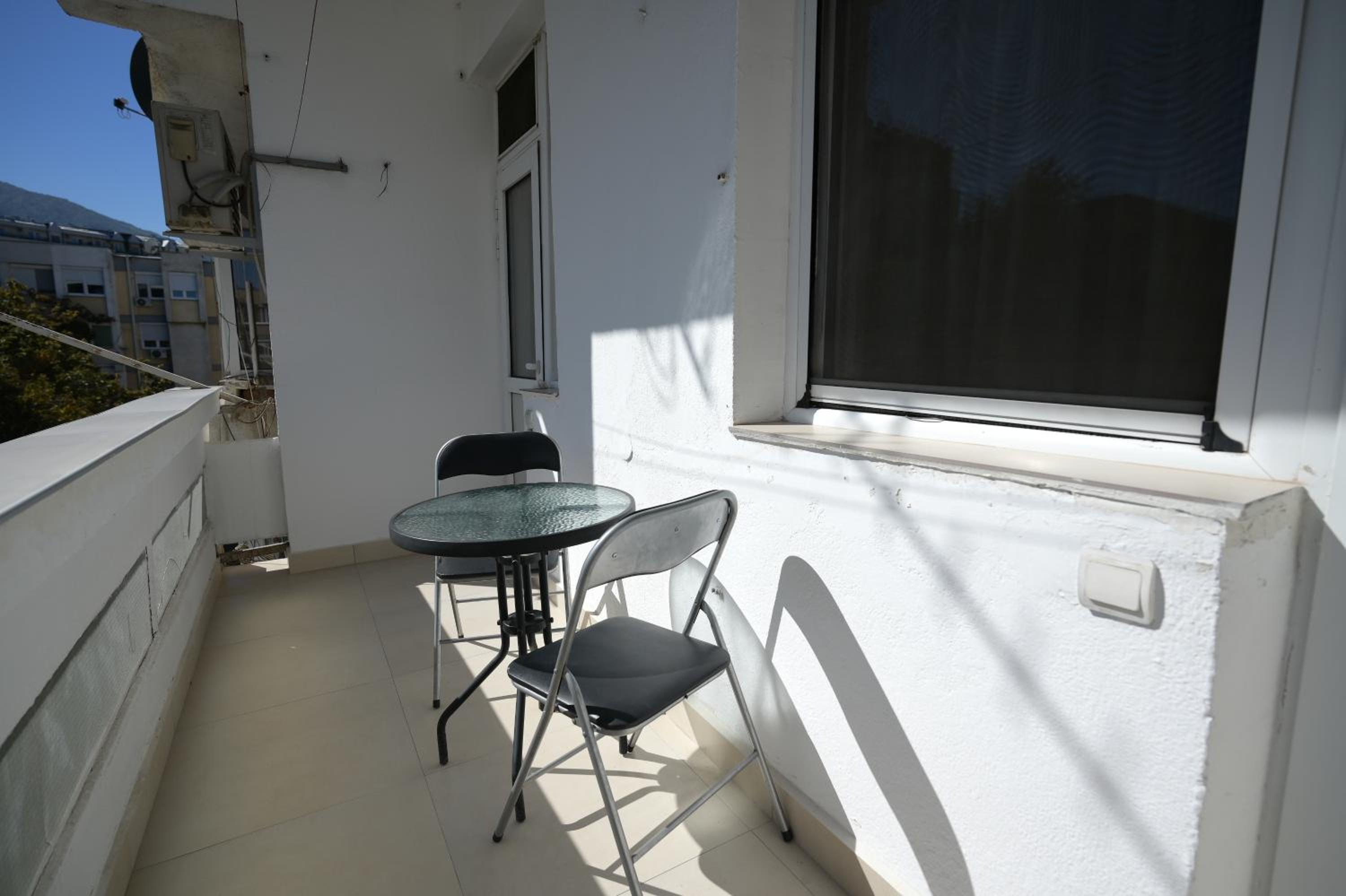 City Centre Comfort Apartment - Free Parking