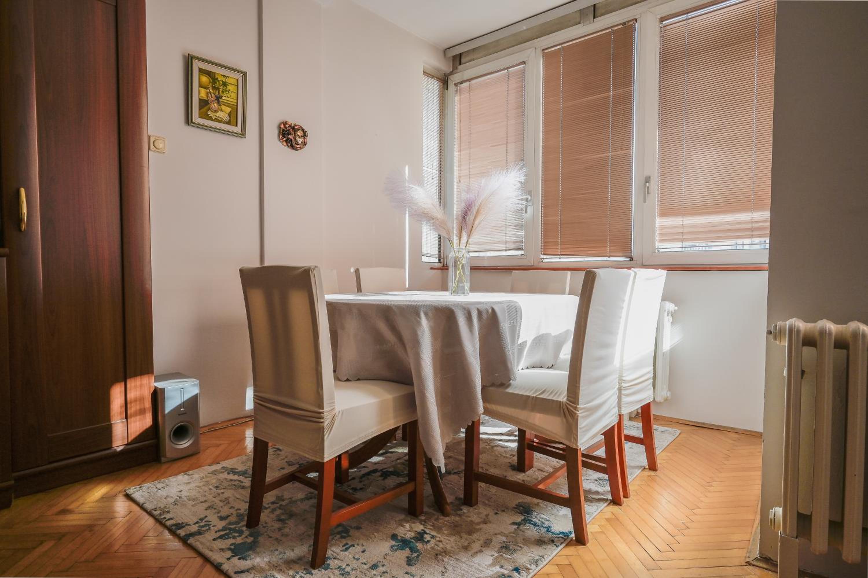 City Centre Comfort Apartment - Free Parking