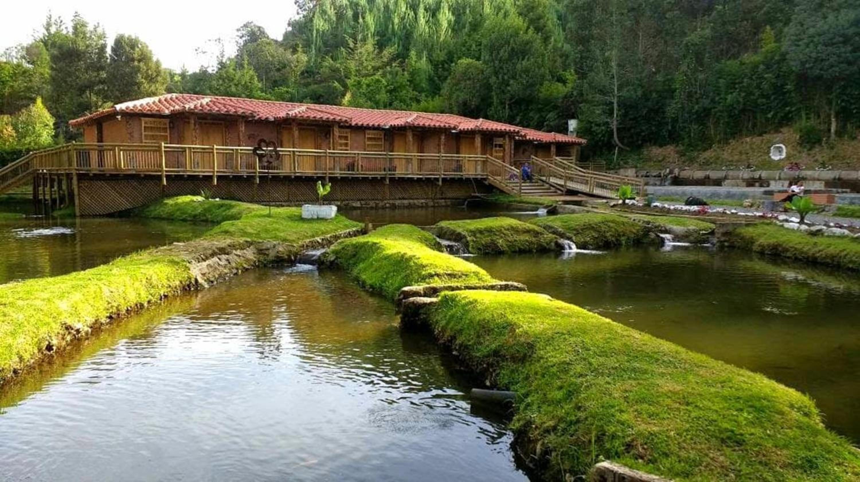 Refugio Natural - Guarne - Cabañas Ecológicas con Jacuzzi e hidromasaje