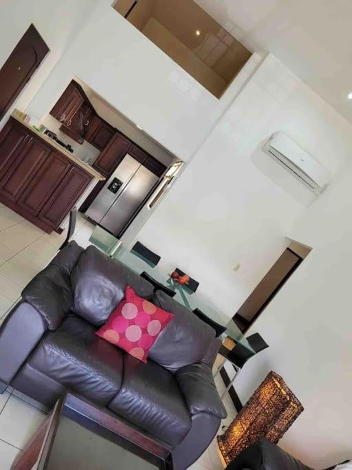 Lindo apartamento en zona muy exclusiva de Escazú
