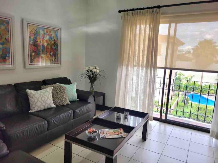 Lindo apartamento en zona muy exclusiva de Escazú