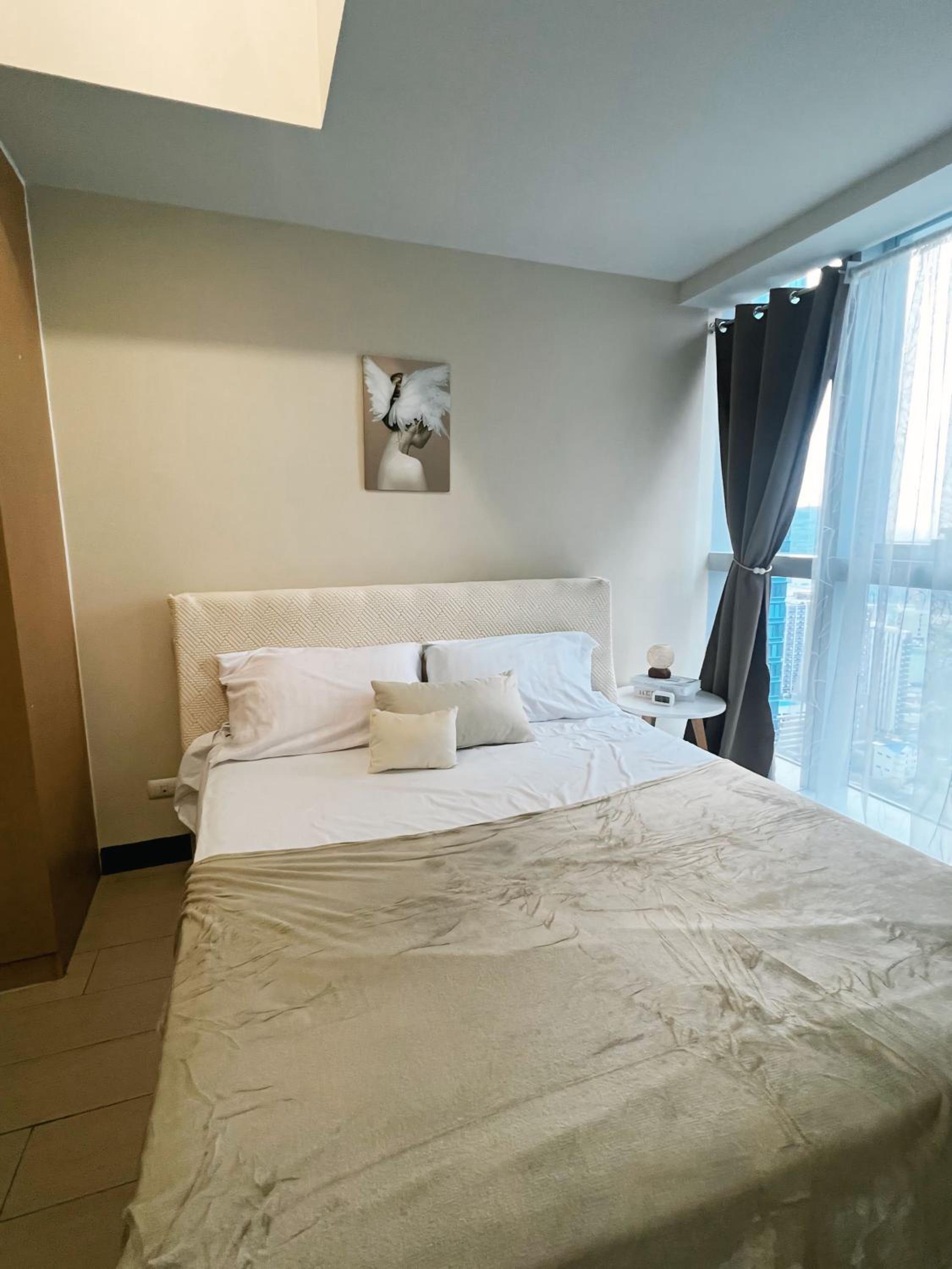 Uptown BGC Deluxe Stay view 2