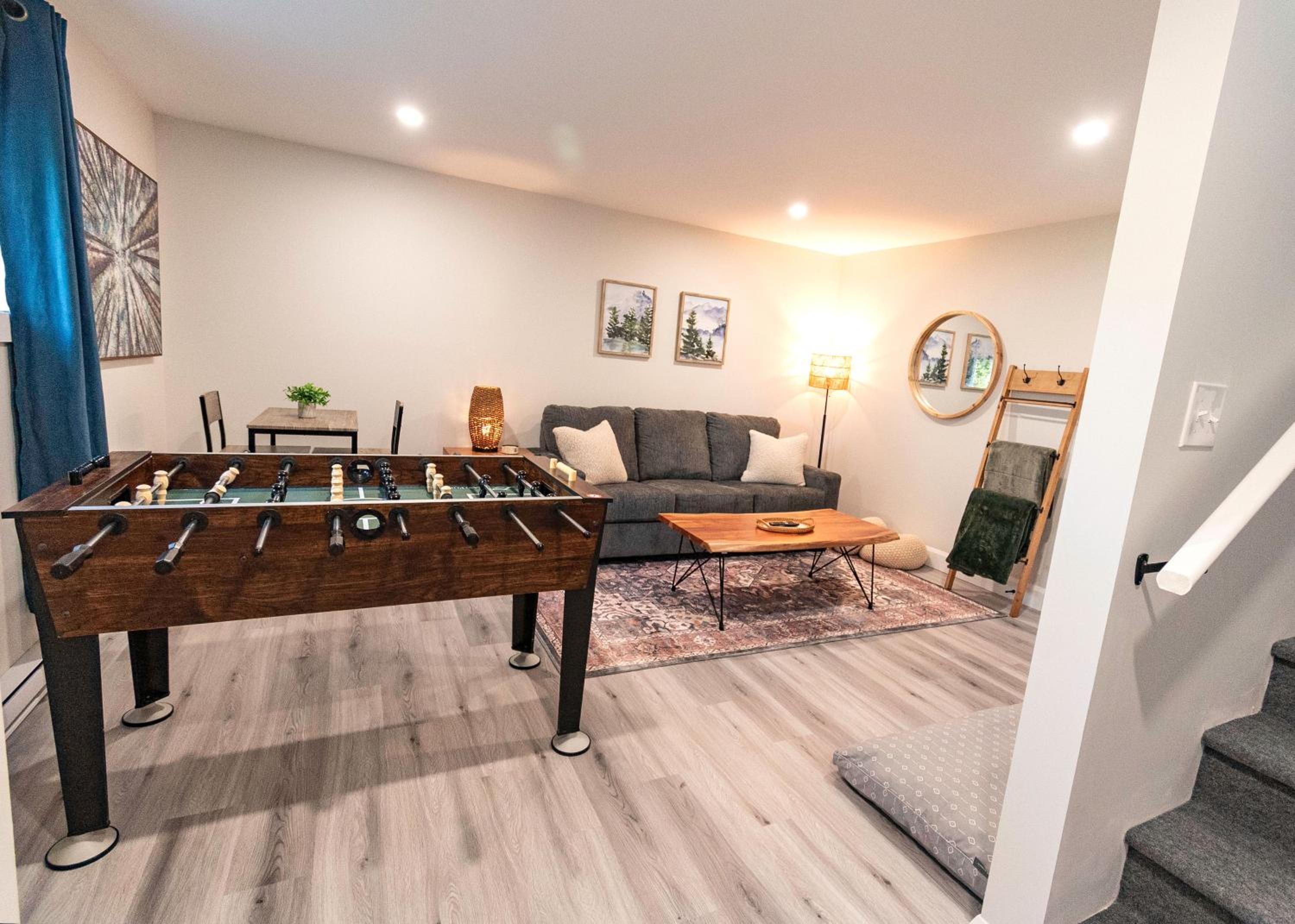 Hillside Haven 1 Bedroom with Hot Tub