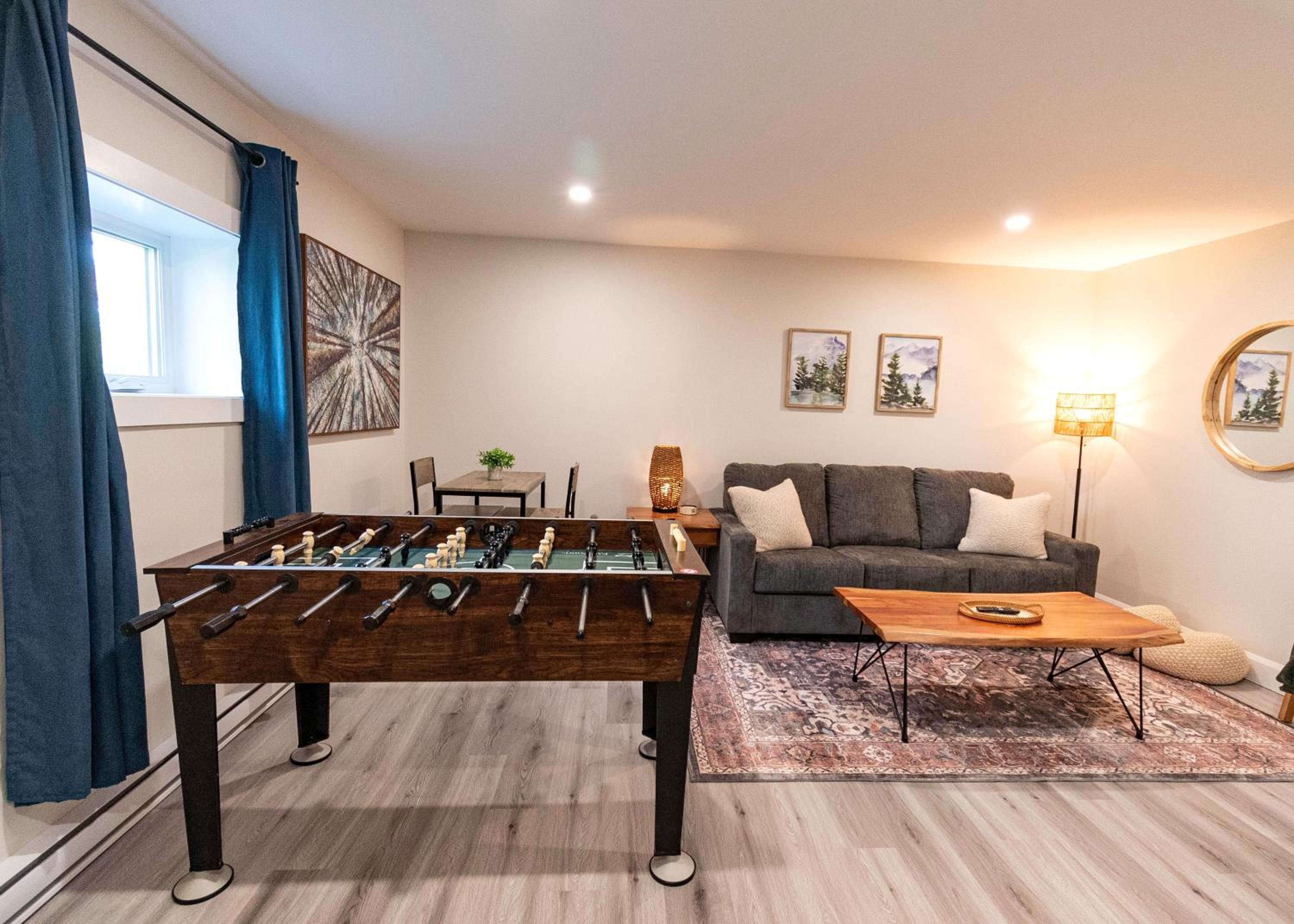 Hillside Haven 1 Bedroom with Hot Tub