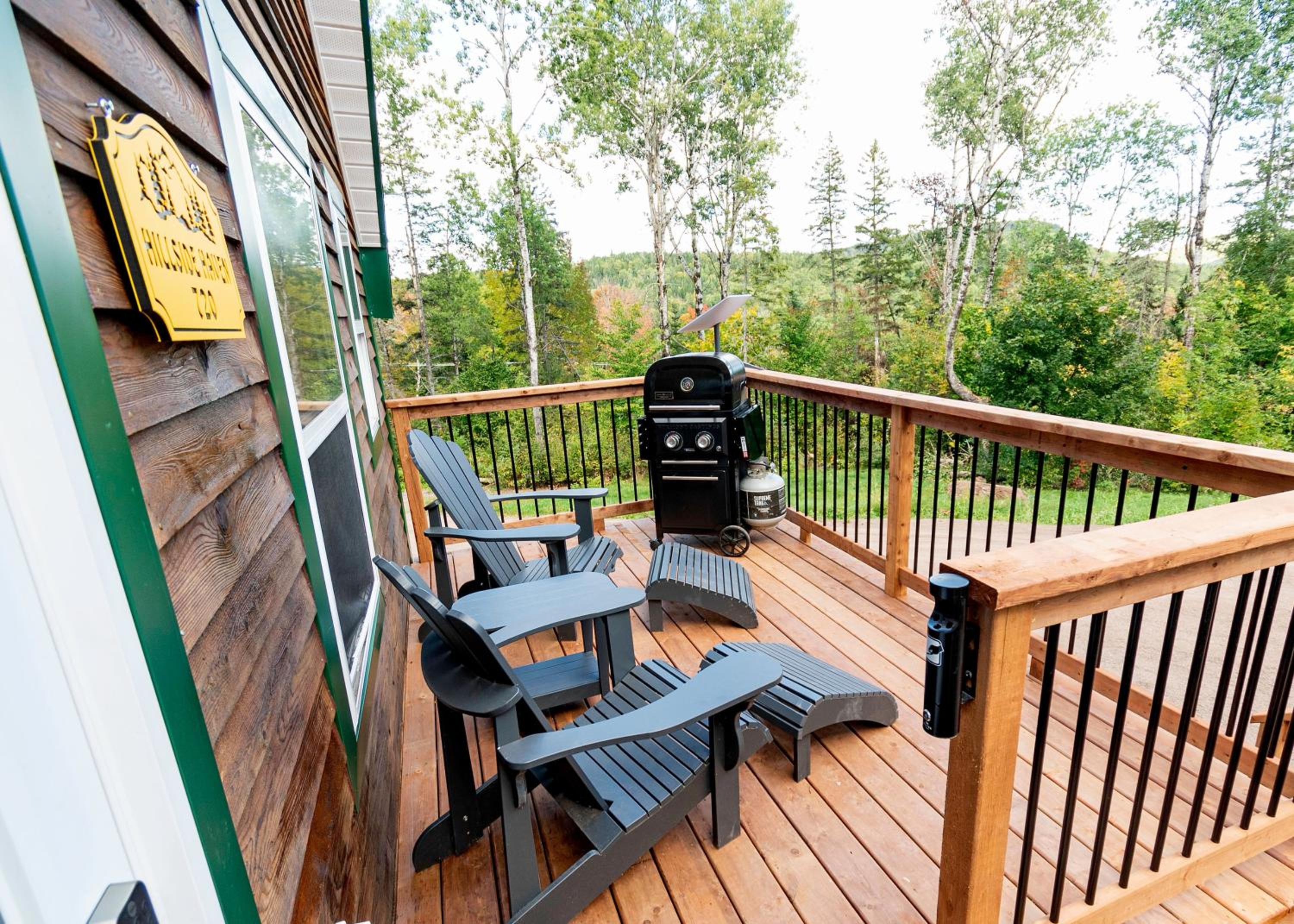 Hillside Haven 1 Bedroom with Hot Tub