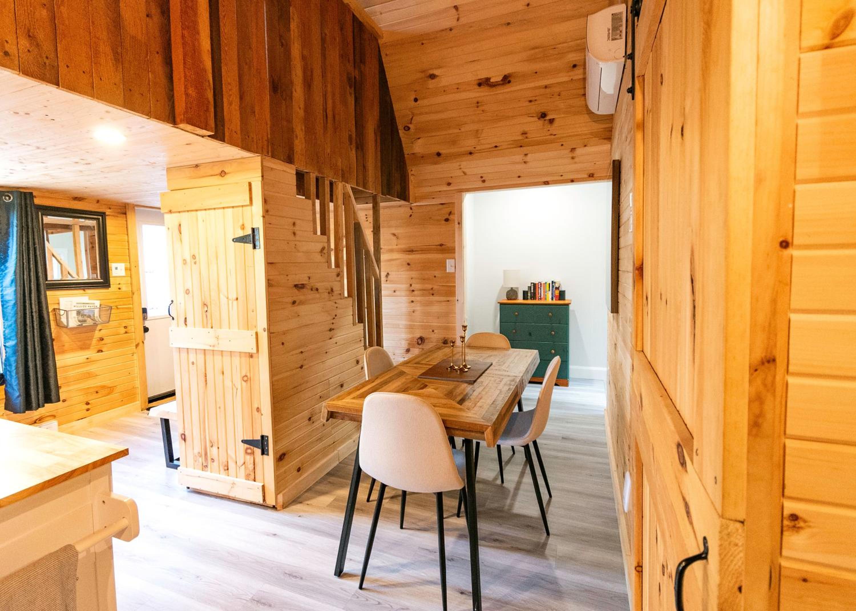 Hillside Haven 1 Bedroom with Hot Tub
