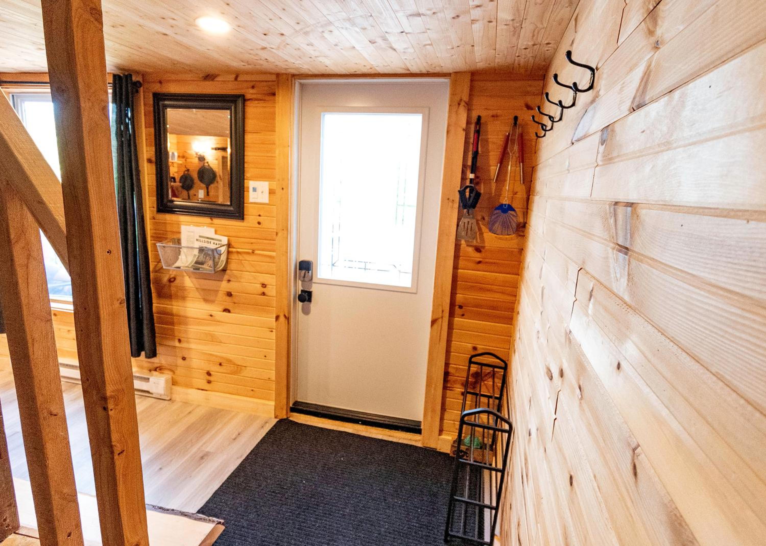 Hillside Haven 1 Bedroom with Hot Tub