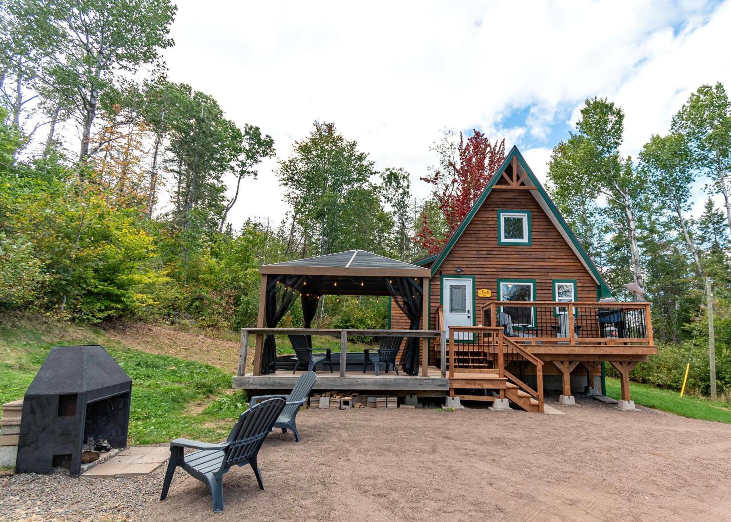 Hillside Haven 1 Bedroom with Hot Tub