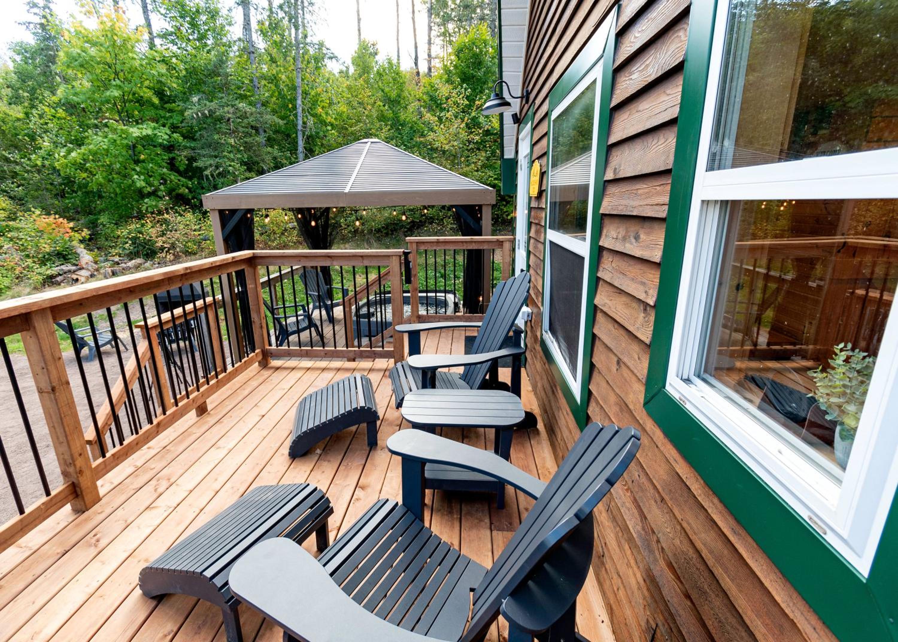 Hillside Haven 1 Bedroom with Hot Tub