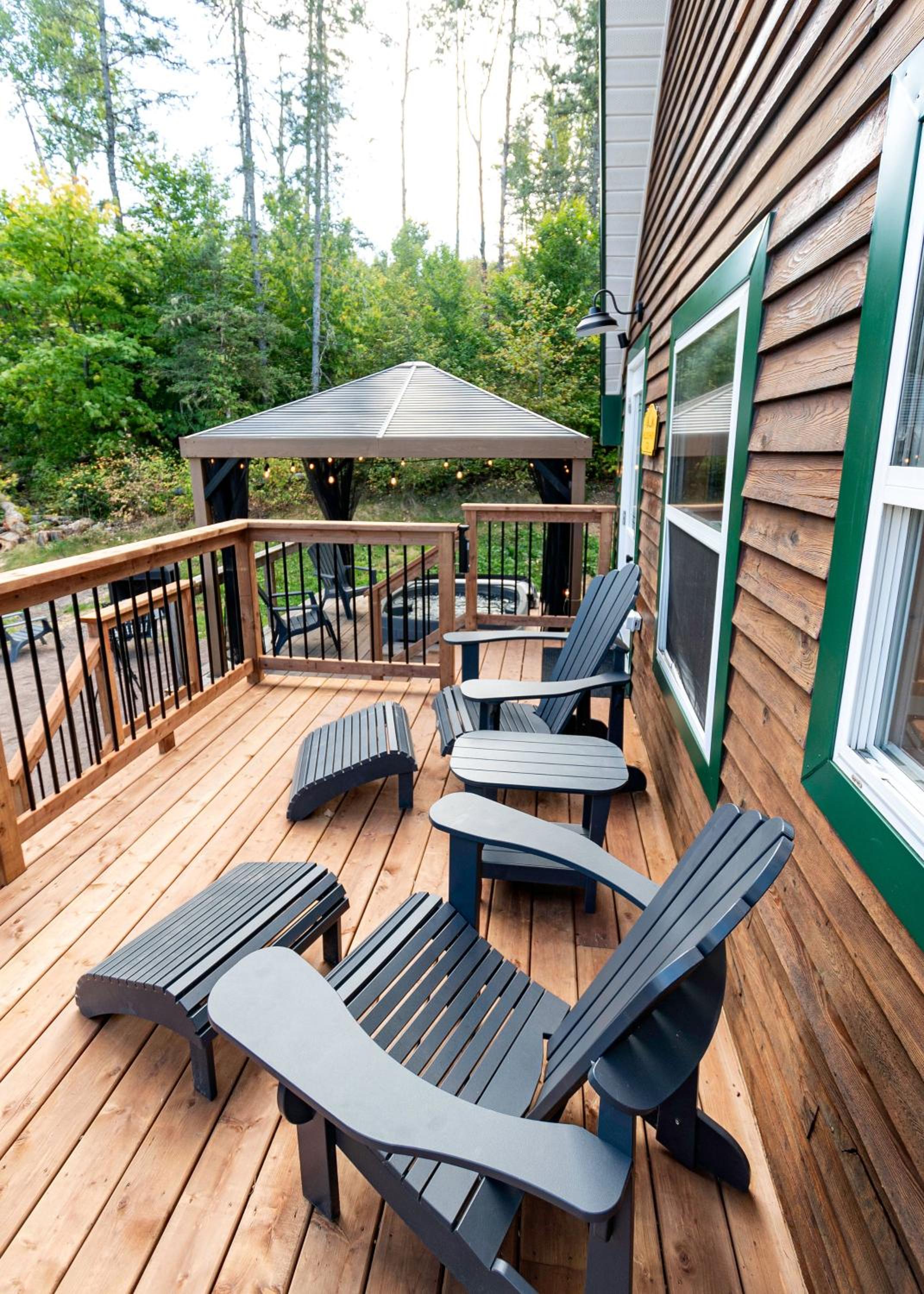 Hillside Haven 1 Bedroom with Hot Tub