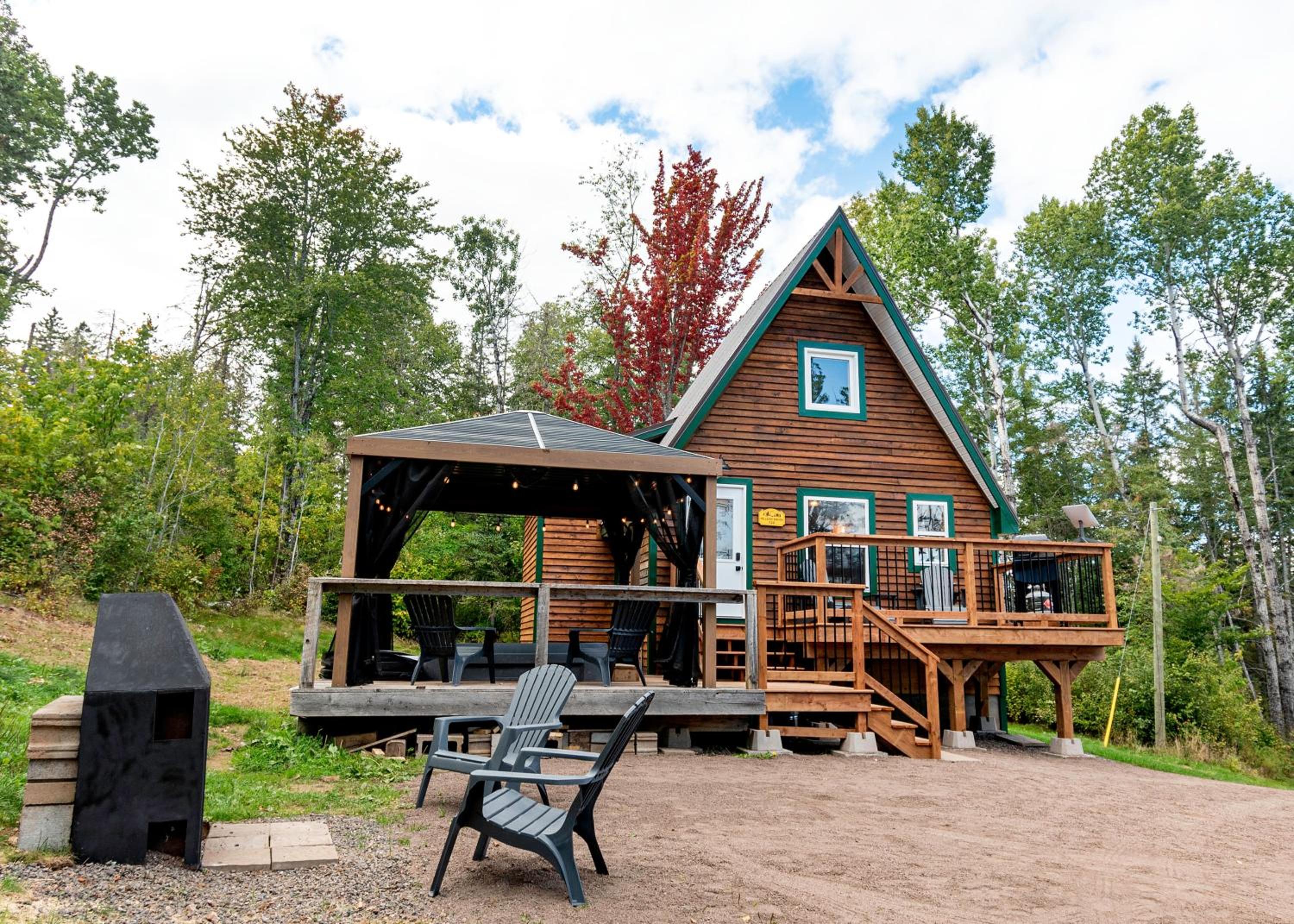 Hillside Haven 1 Bedroom with Hot Tub