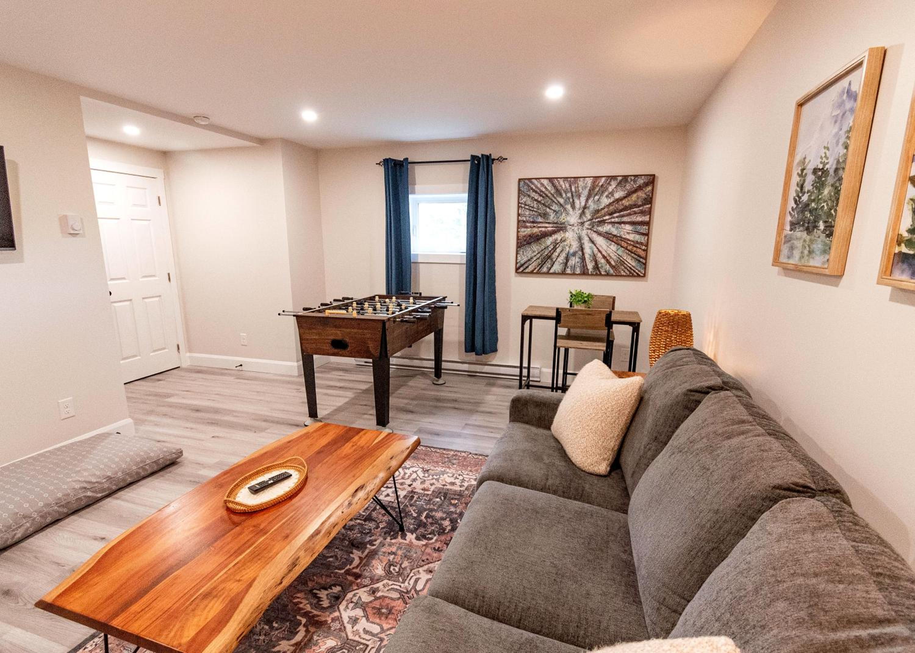 Hillside Haven 1 Bedroom with Hot Tub