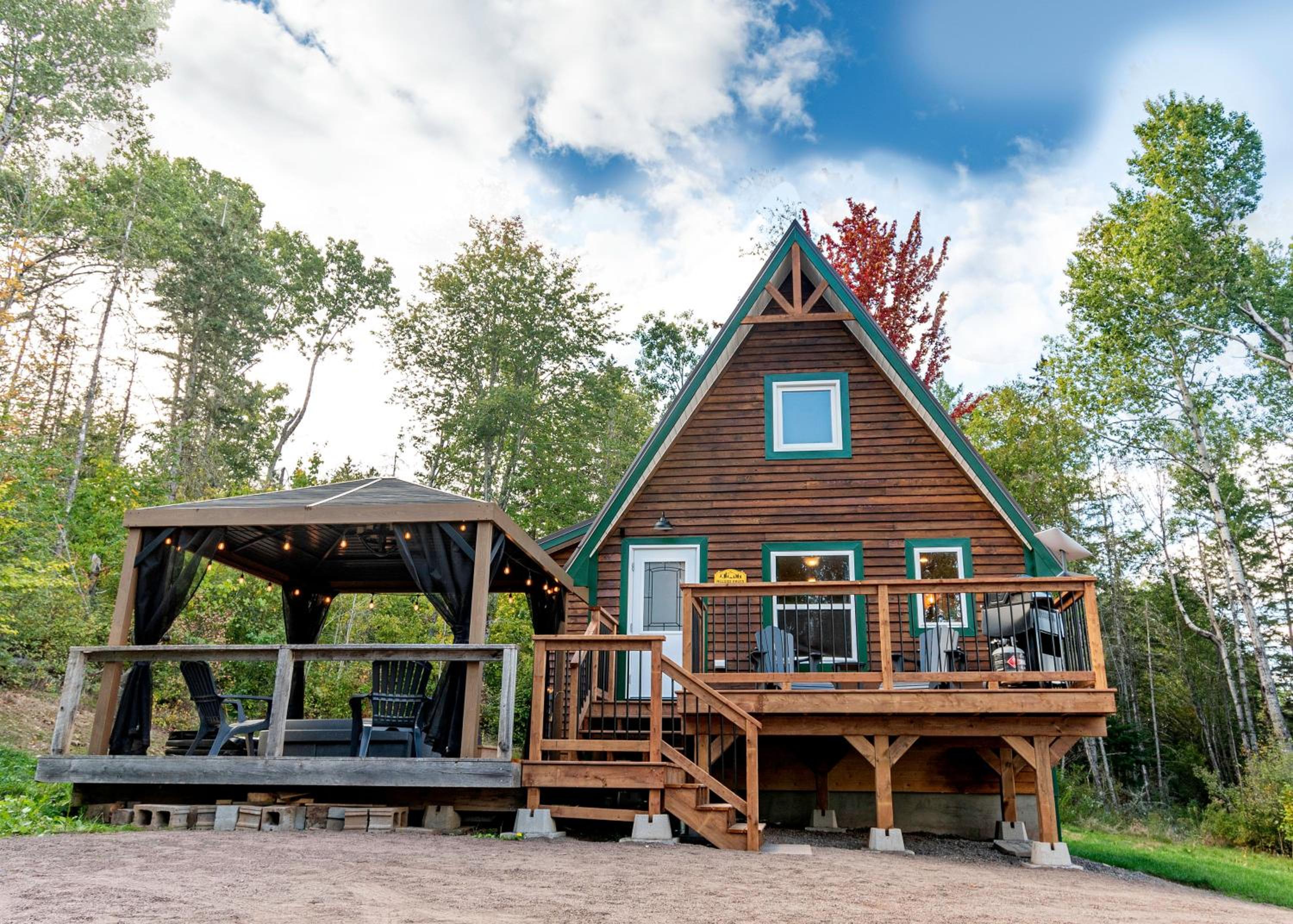 Hillside Haven 1 Bedroom with Hot Tub