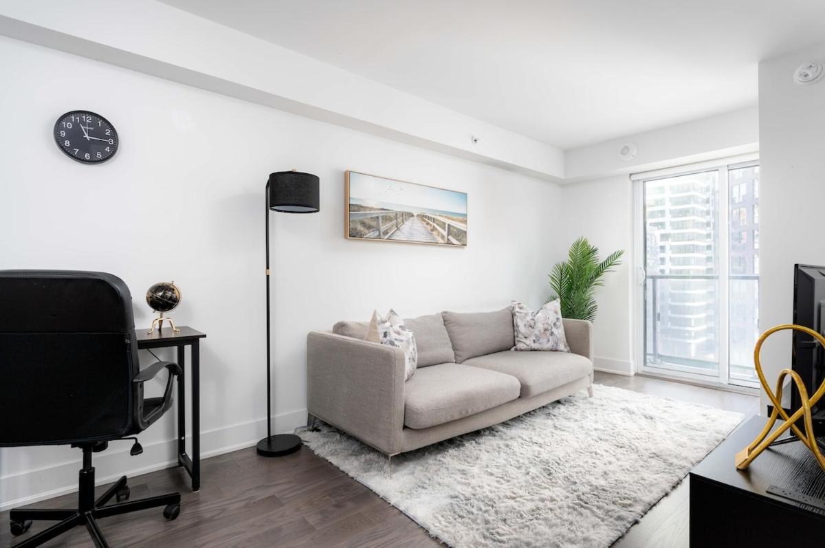 Condo Downtown 2 Beds Near UofT