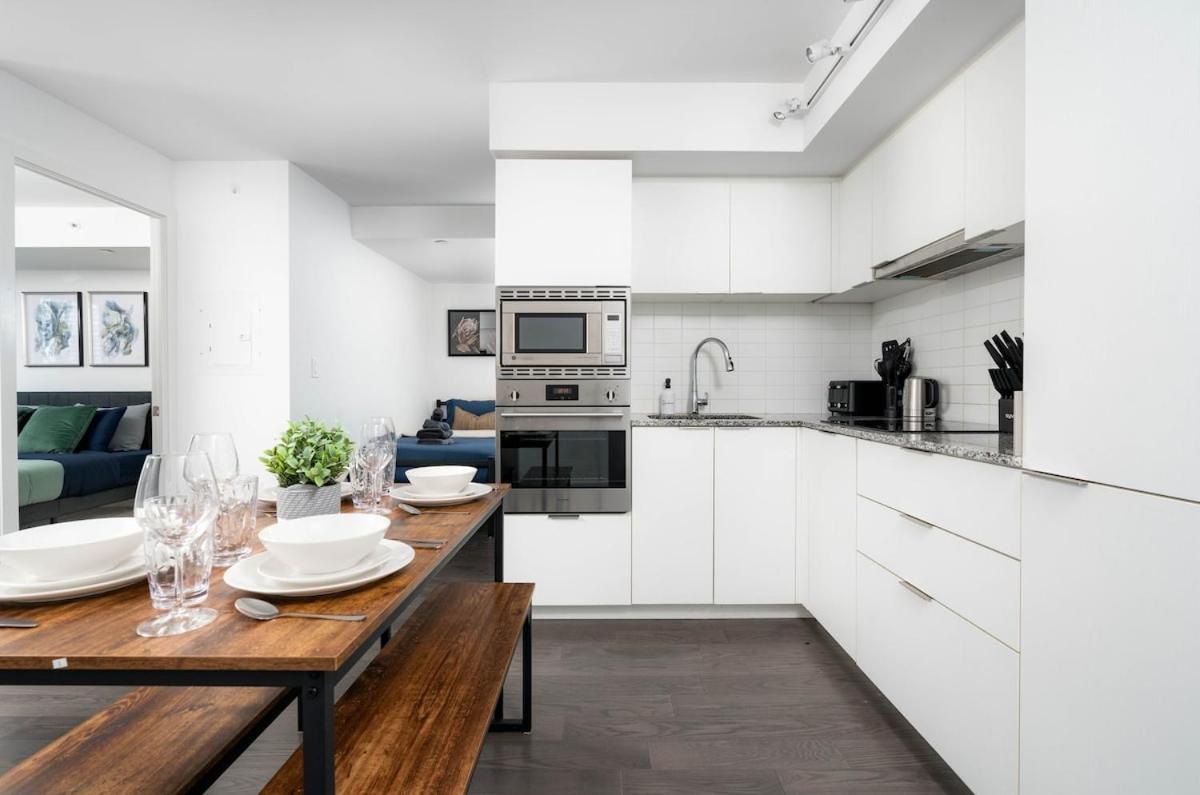 Condo Downtown 2 Beds Near UofT