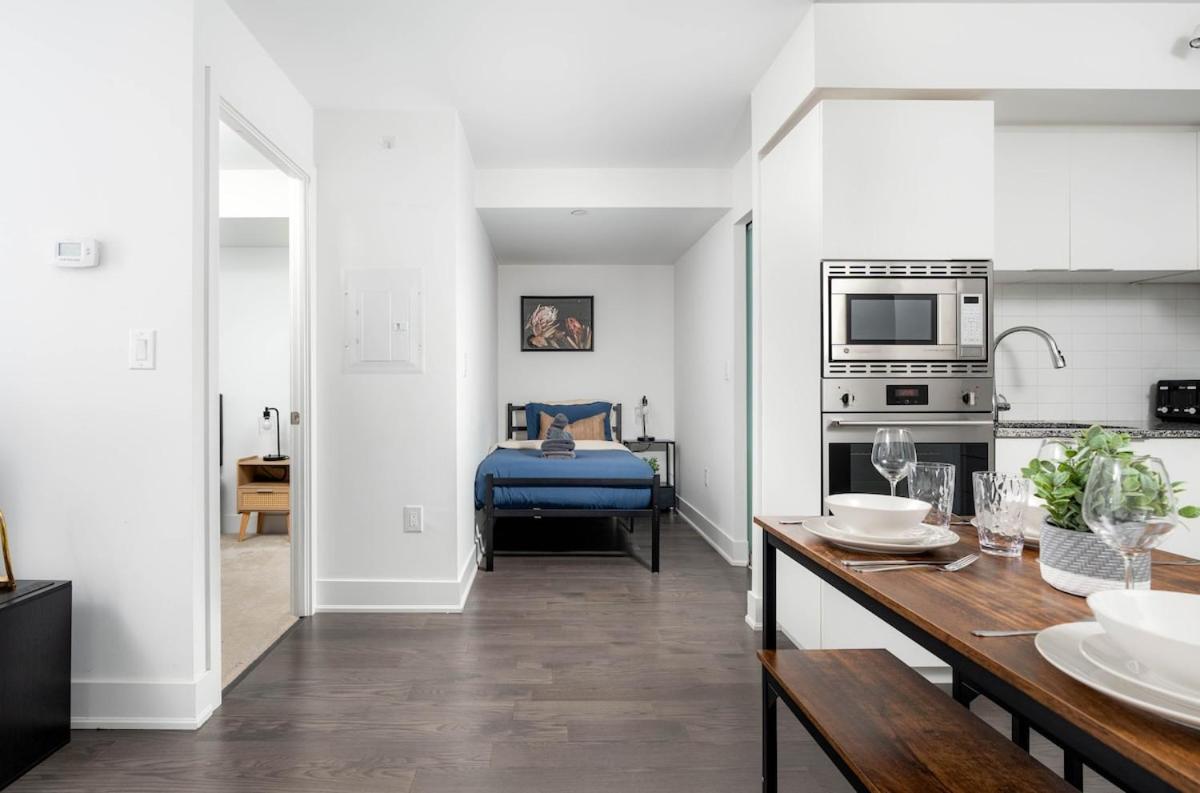 Condo Downtown 2 Beds Near UofT